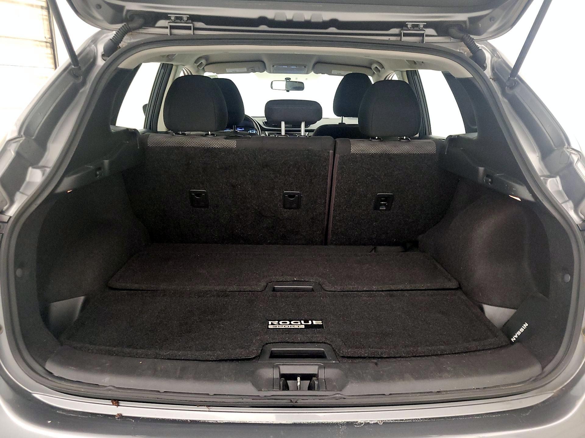 Thumbnail: 2018 Nissan Rogue Sport - 20
