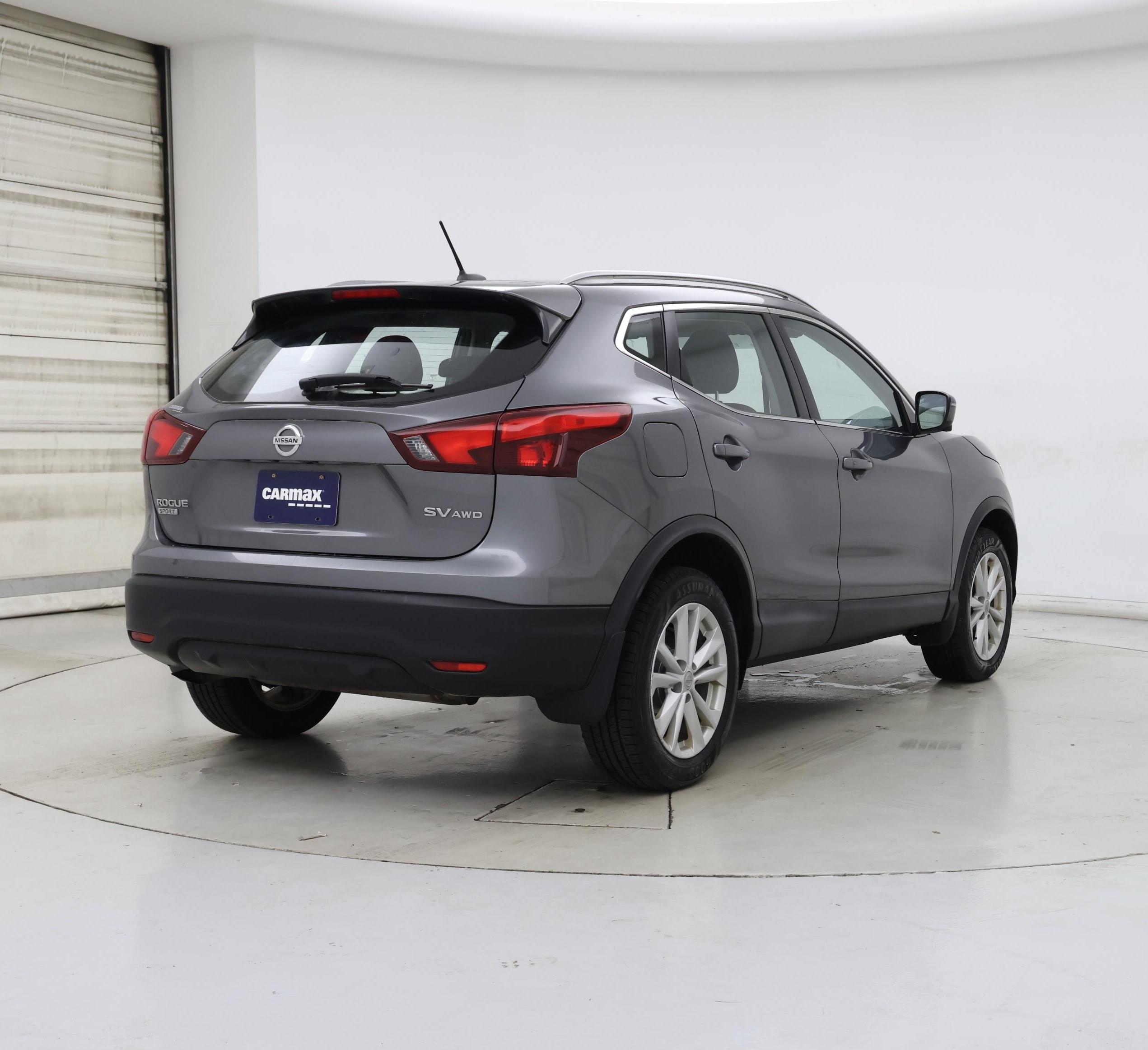 Thumbnail: 2018 Nissan Rogue Sport - 8