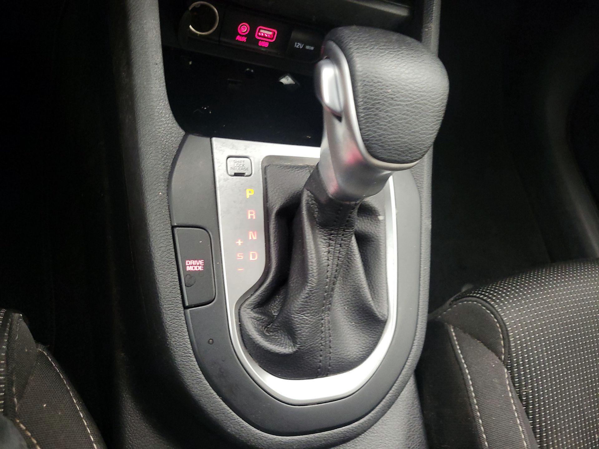 Thumbnail: 2021 Kia Forte - 17