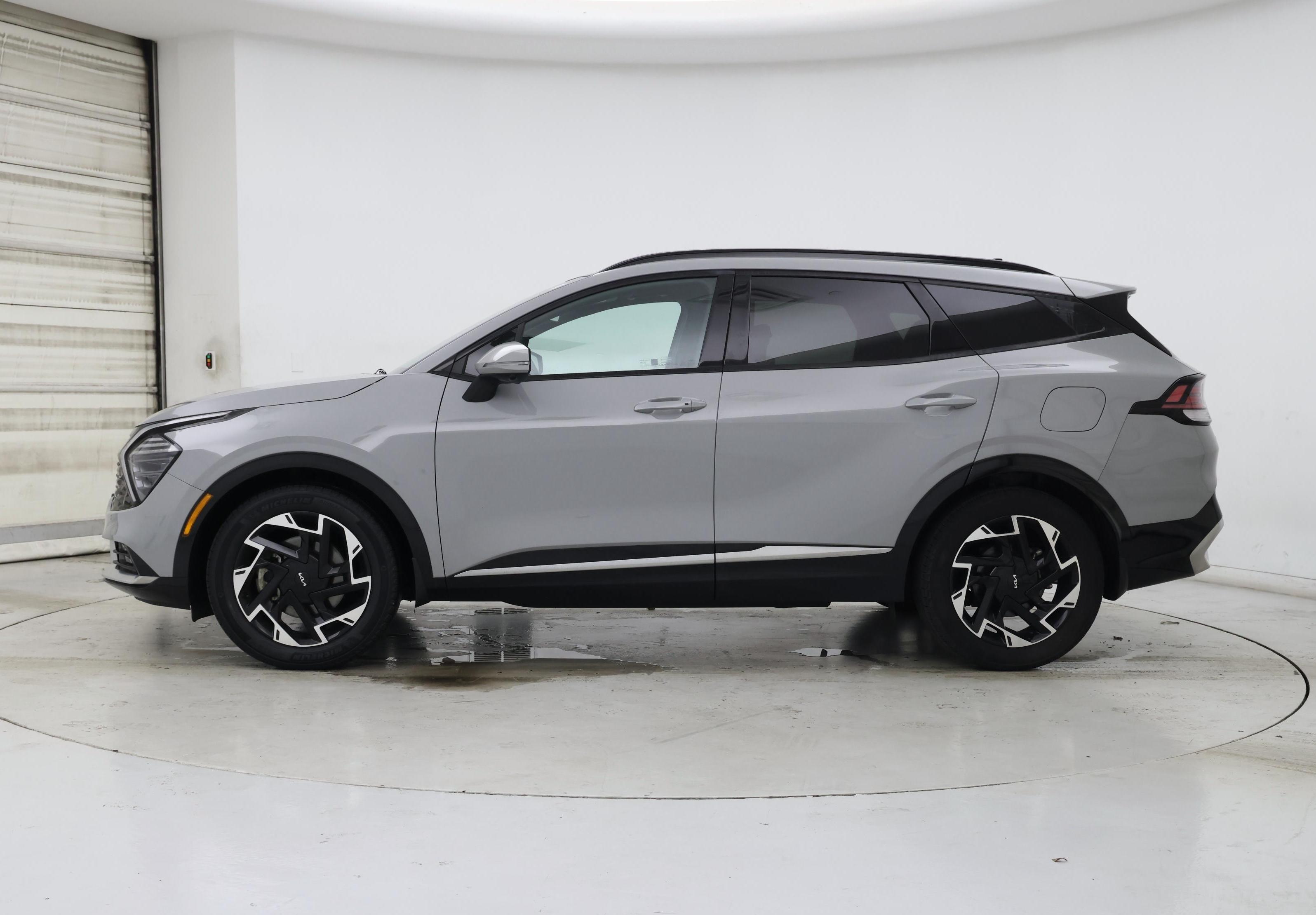 Thumbnail: 2023 Kia Sportage - 3
