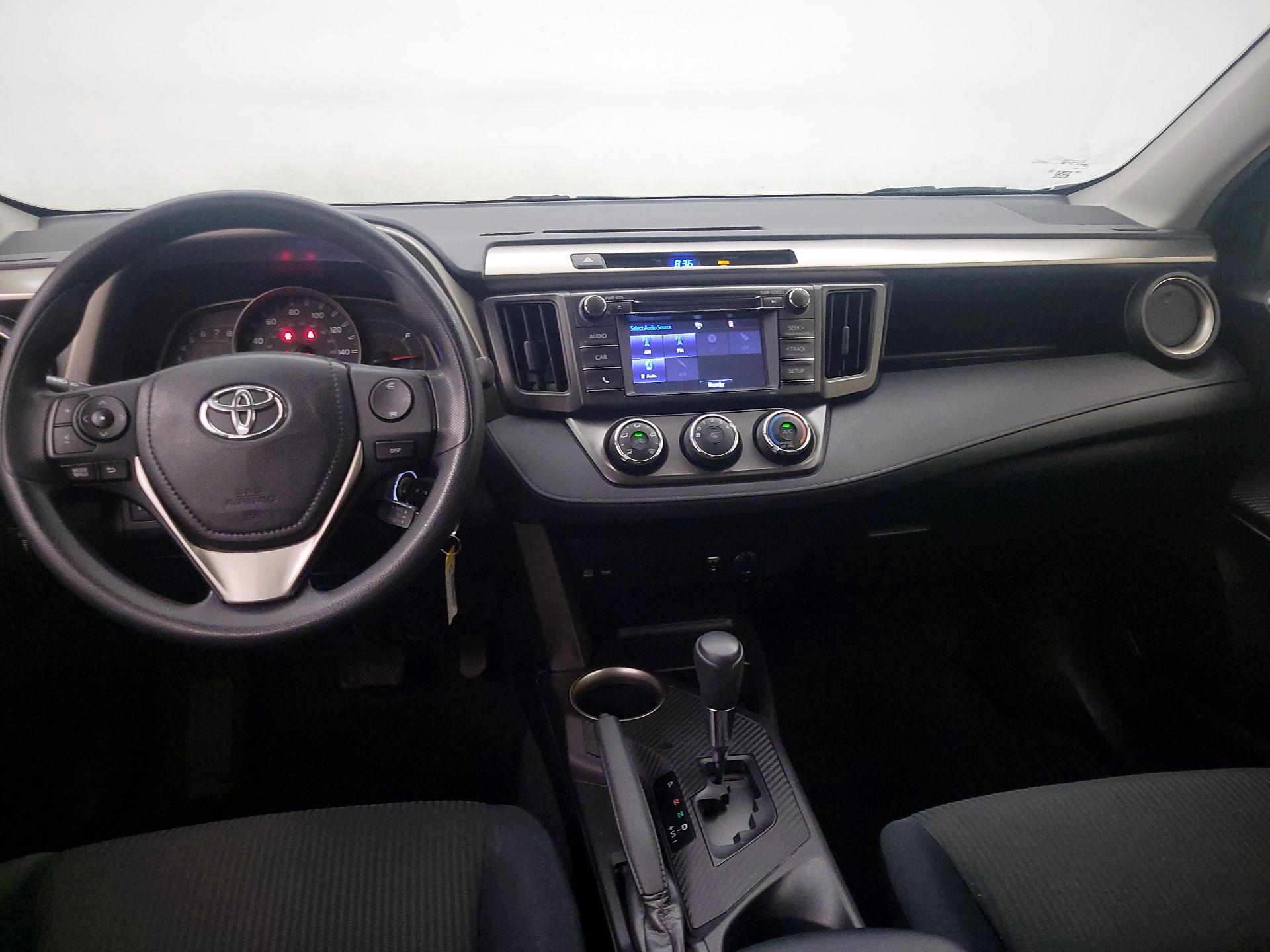Thumbnail: 2015 Toyota RAV4 - 9