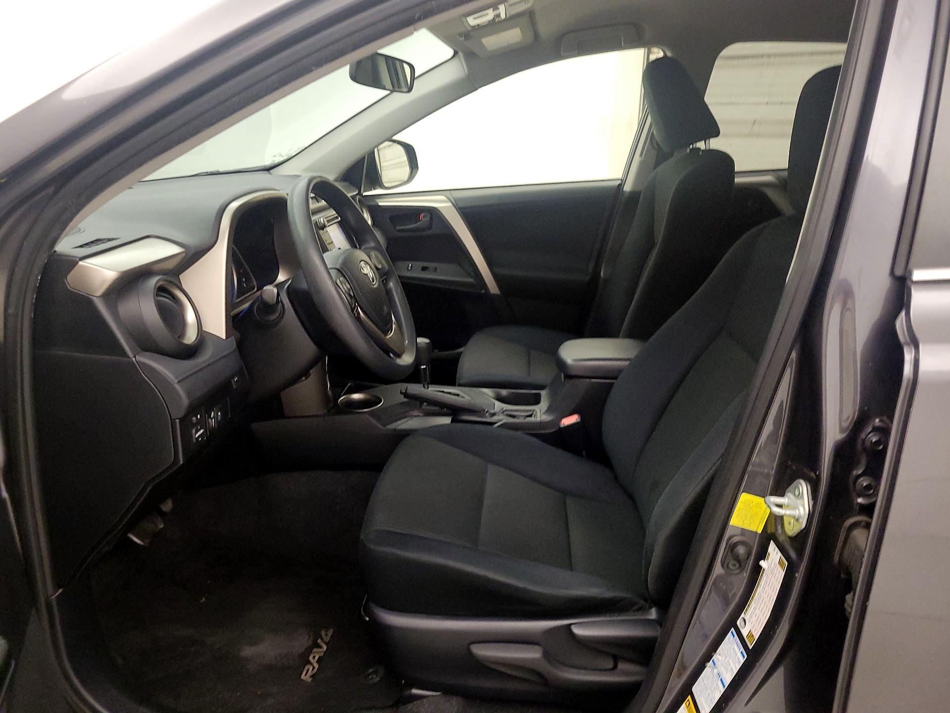 Thumbnail: 2015 Toyota RAV4 - 11