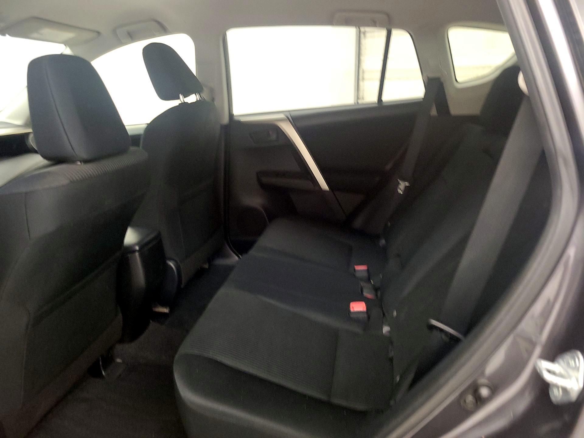 Thumbnail: 2015 Toyota RAV4 - 19