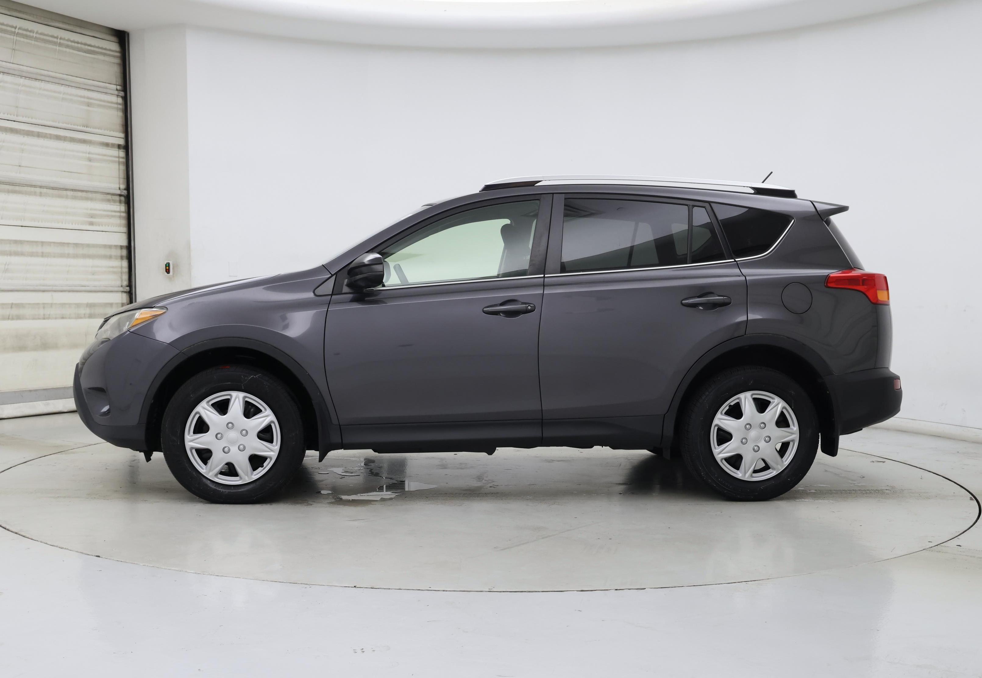 Thumbnail: 2015 Toyota RAV4 - 3