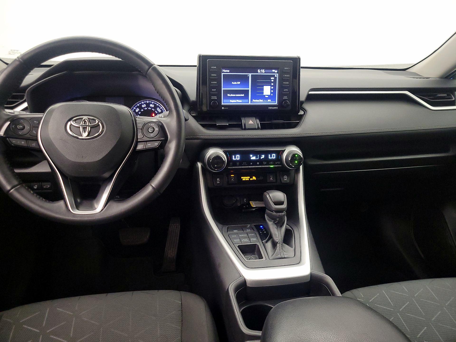 Thumbnail: 2021 Toyota RAV4 - 9
