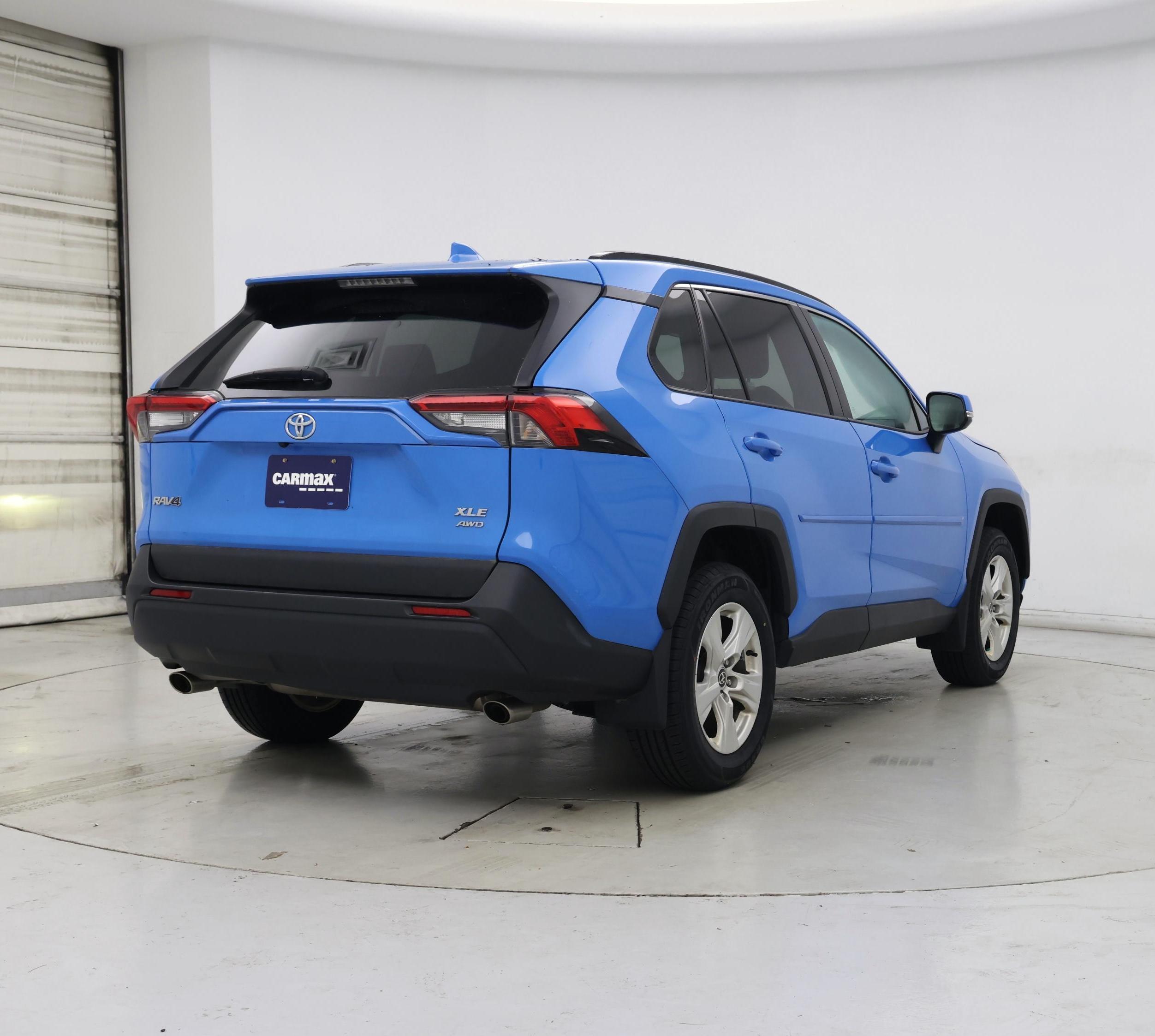 Thumbnail: 2021 Toyota RAV4 - 8