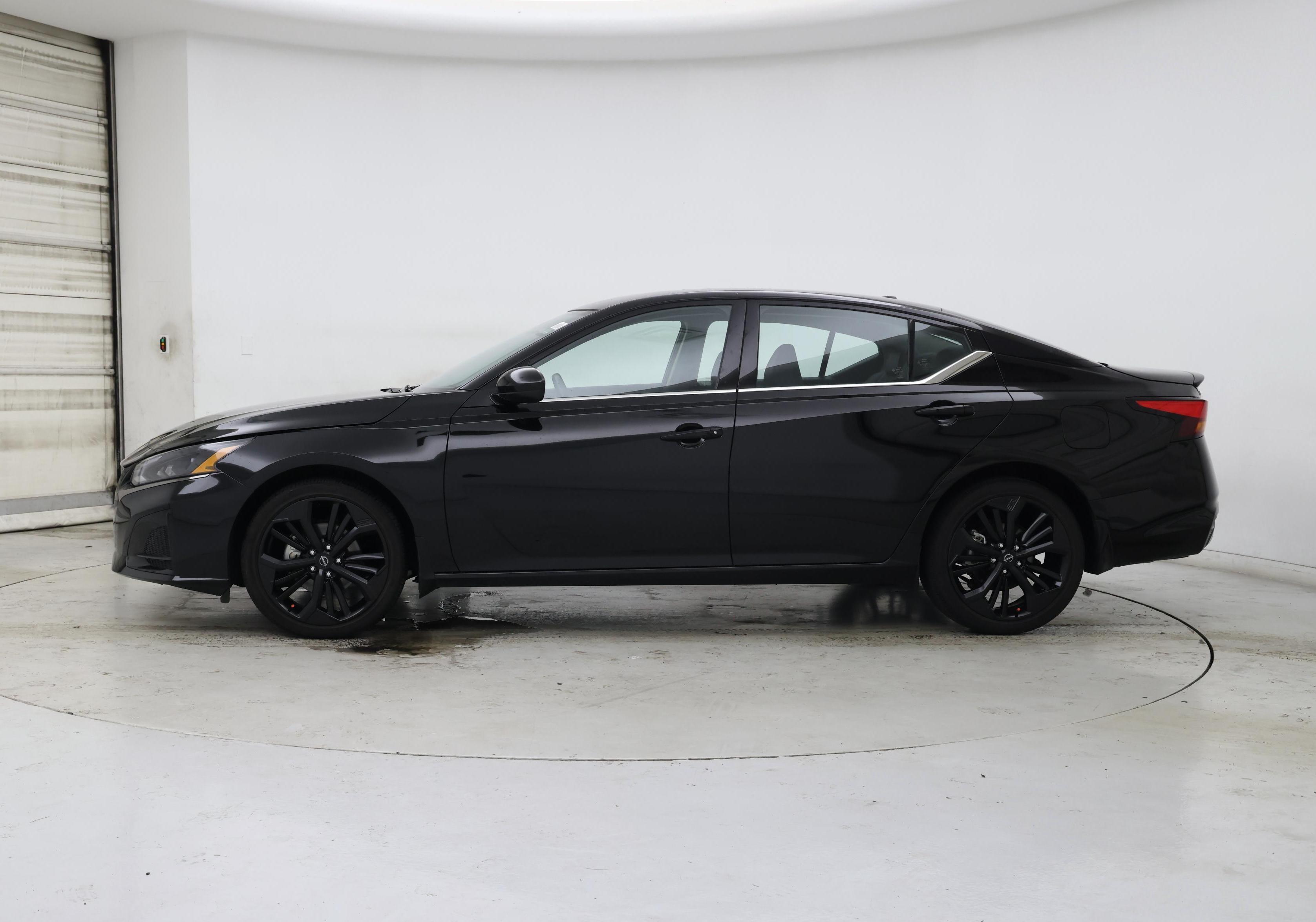 Thumbnail: 2023 Nissan Altima - 3