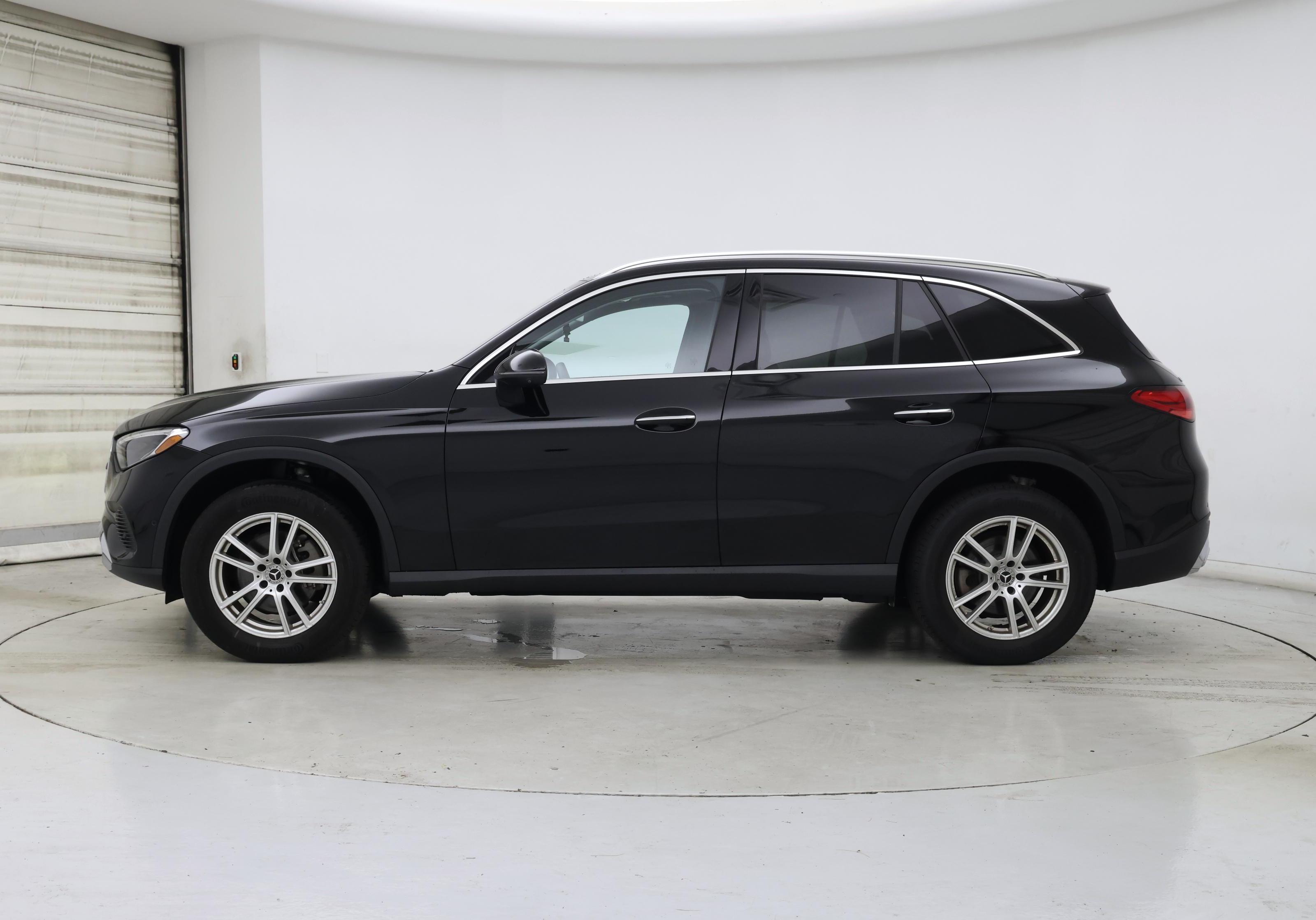 Thumbnail: 2023 Mercedes-Benz GLC - 3