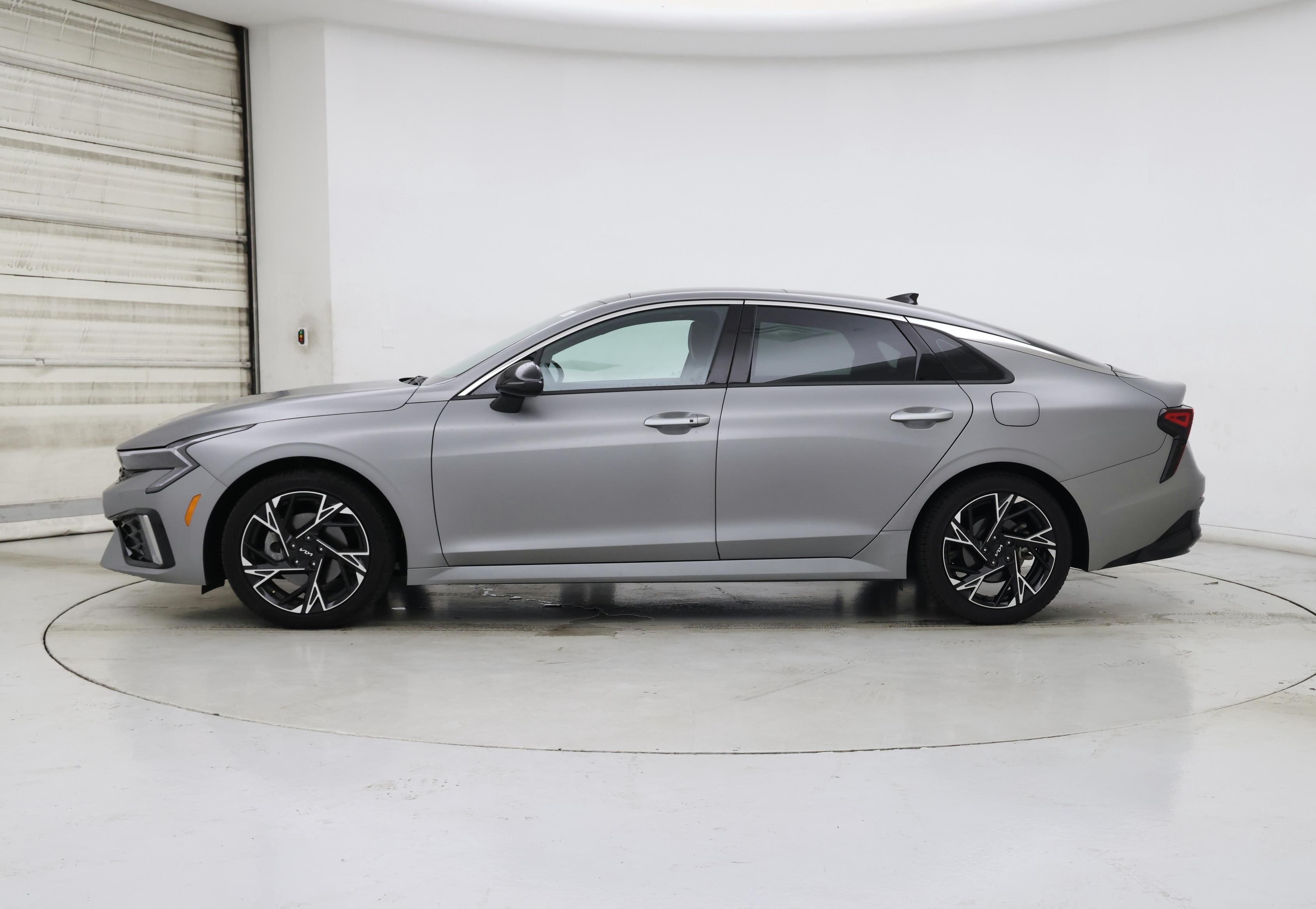 Thumbnail: 2025 Kia K5 - 3