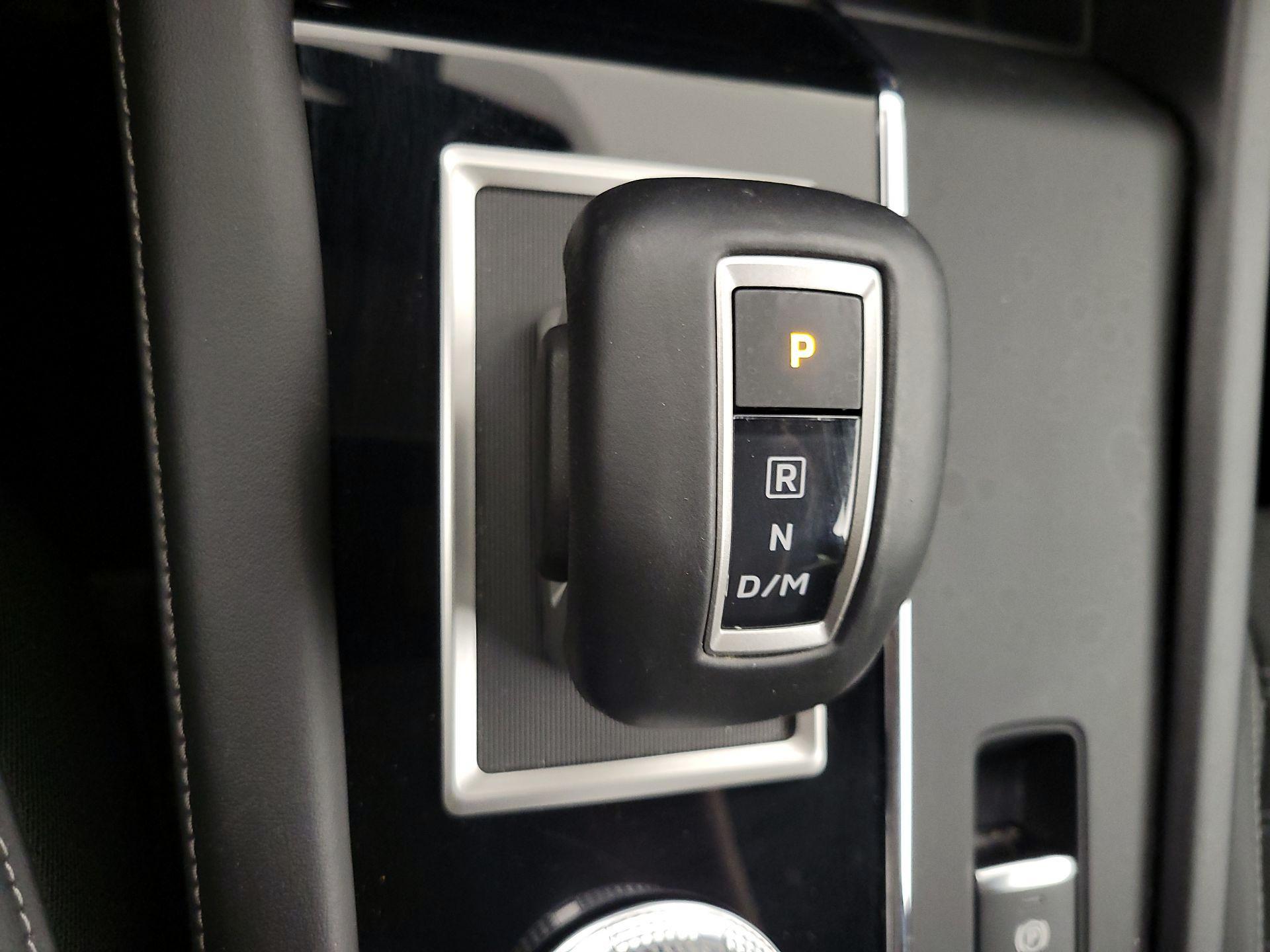 Thumbnail: 2022 Mitsubishi Outlander - 18