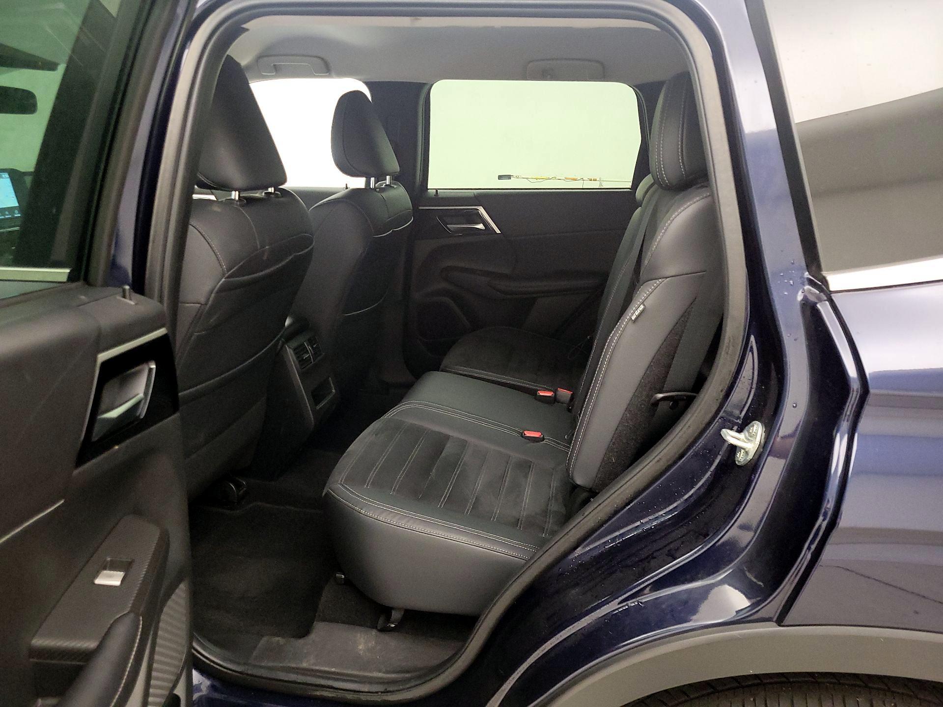 Thumbnail: 2022 Mitsubishi Outlander - 20