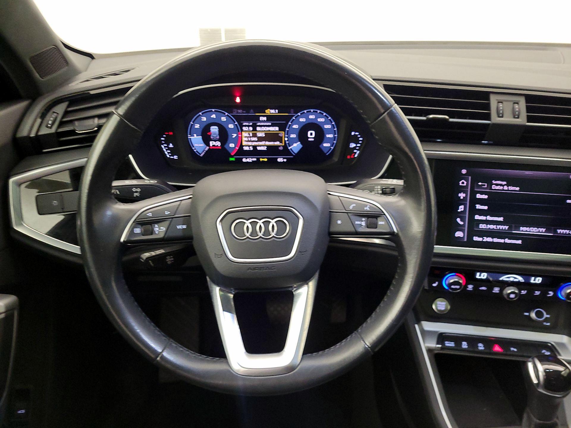 Thumbnail: 2020 Audi Q3 - 10