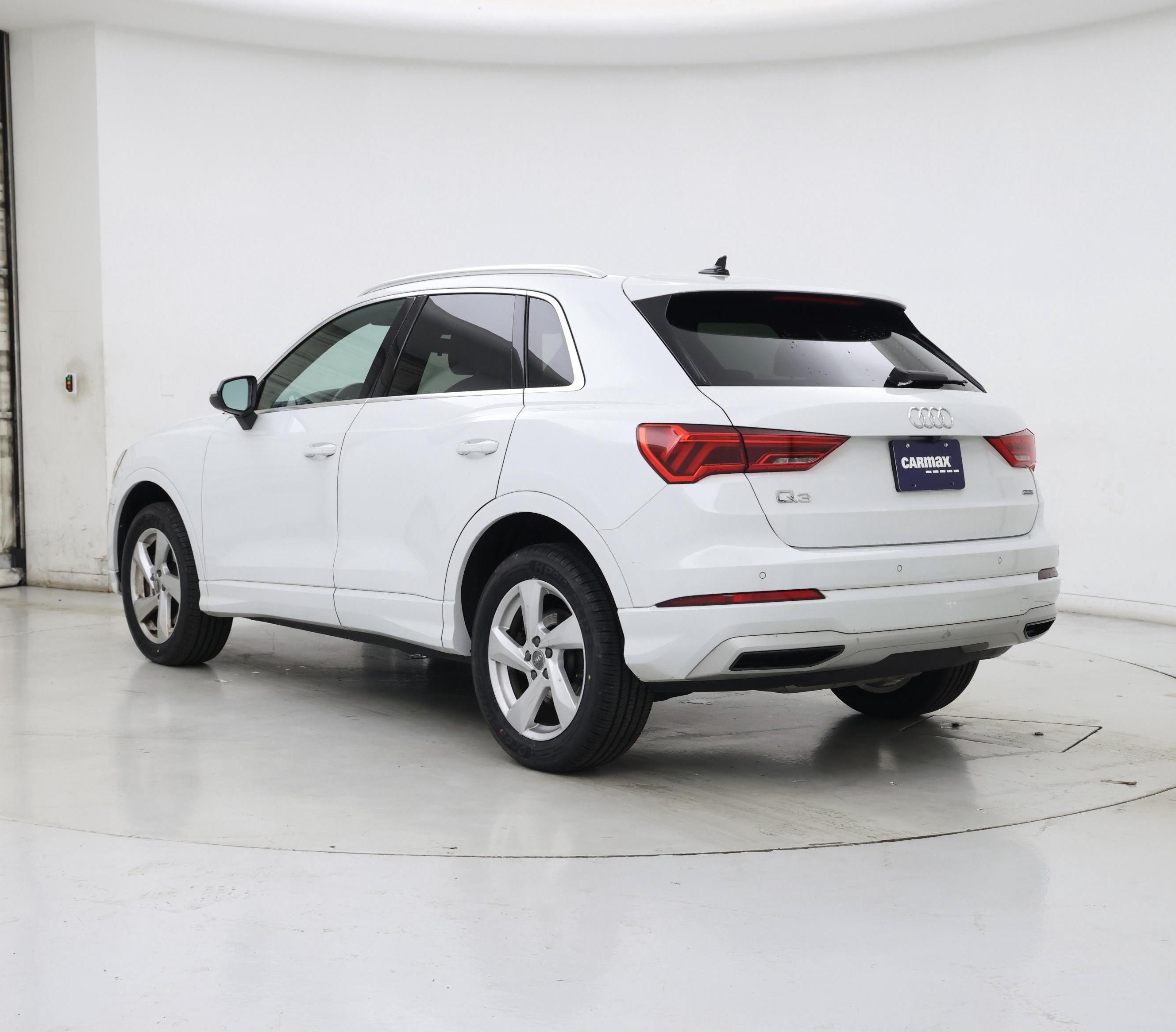 Thumbnail: 2020 Audi Q3 - 2