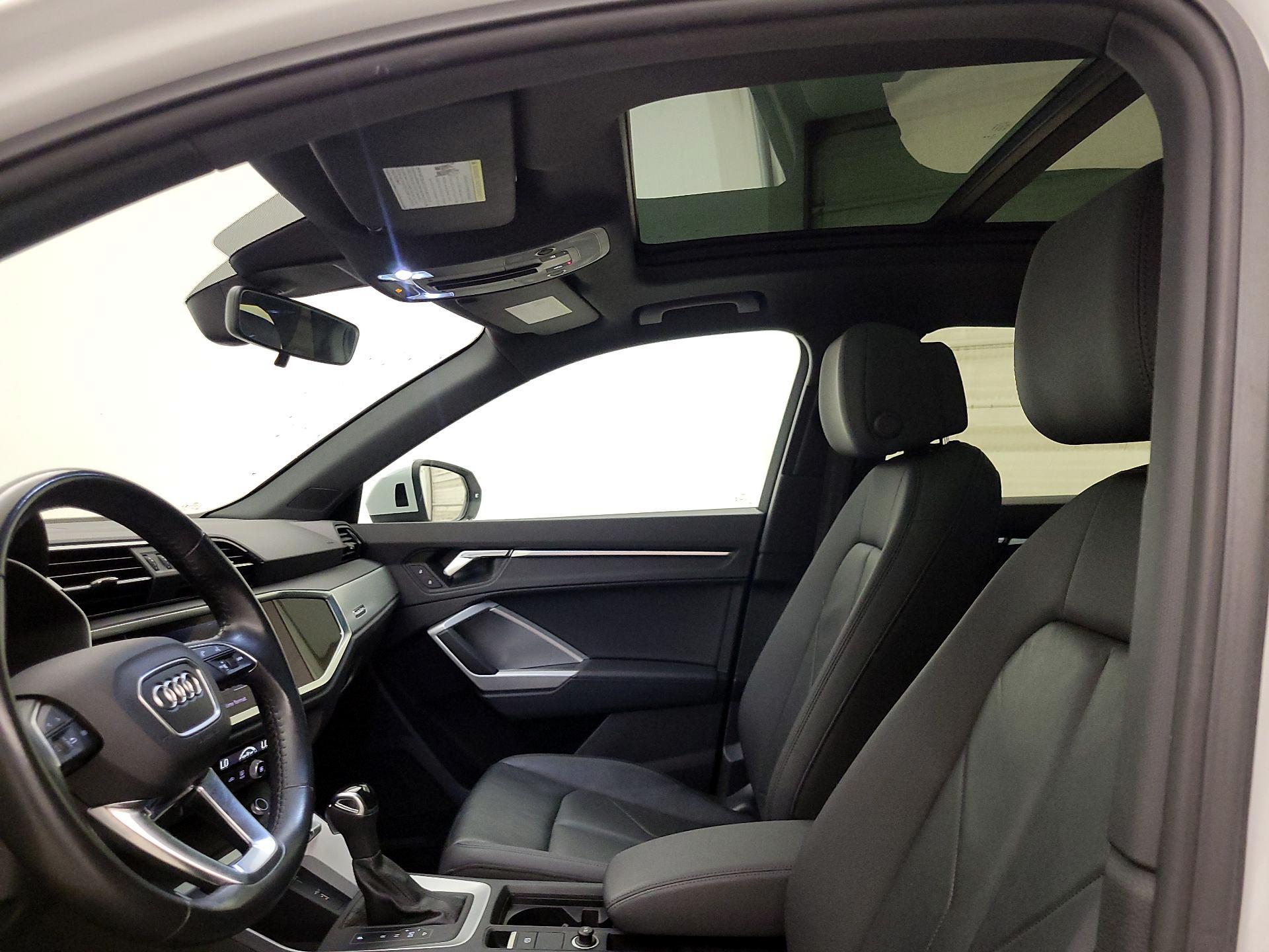 Thumbnail: 2020 Audi Q3 - 19