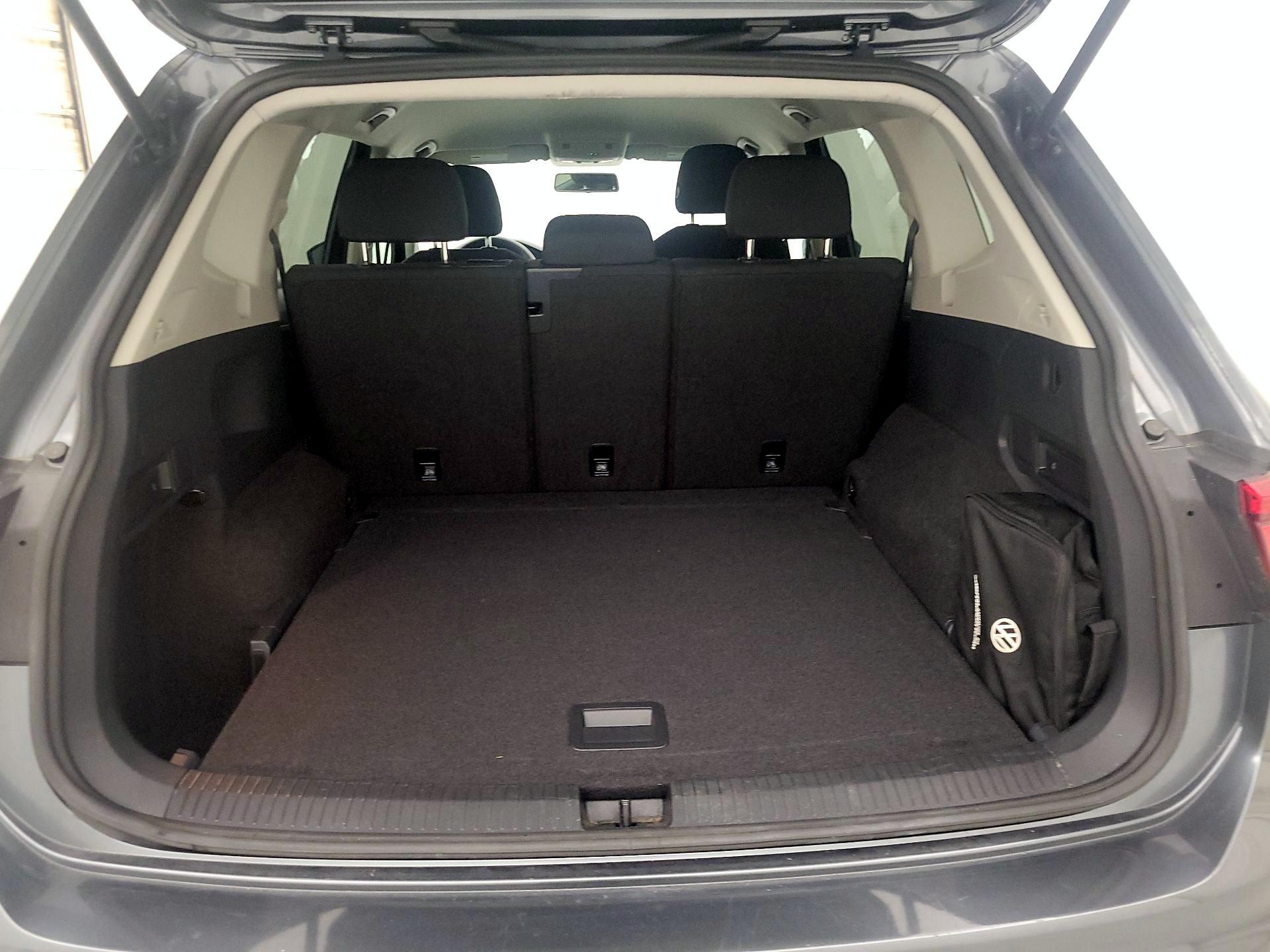 Thumbnail: 2021 Volkswagen Tiguan - 20
