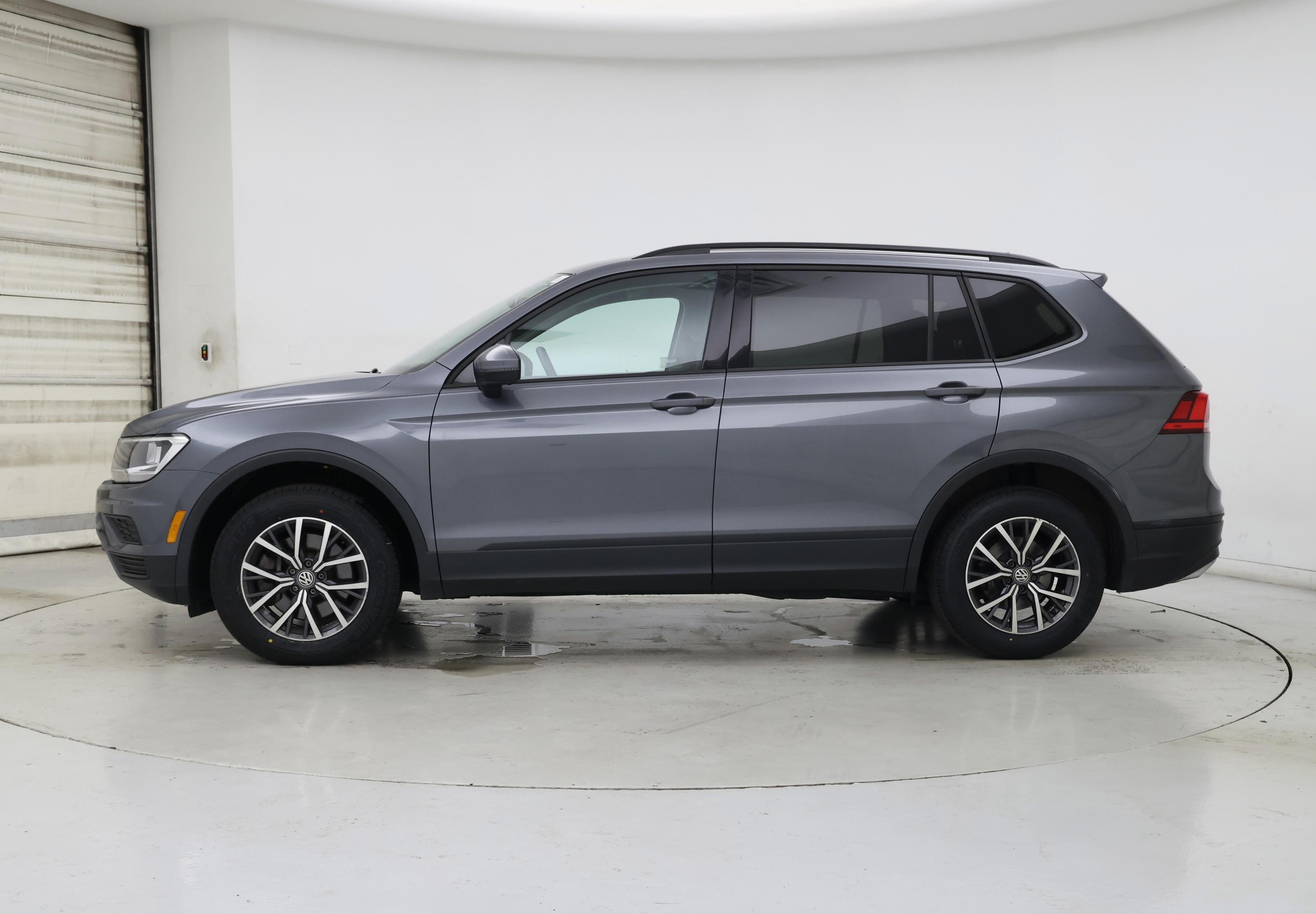 Thumbnail: 2021 Volkswagen Tiguan - 3