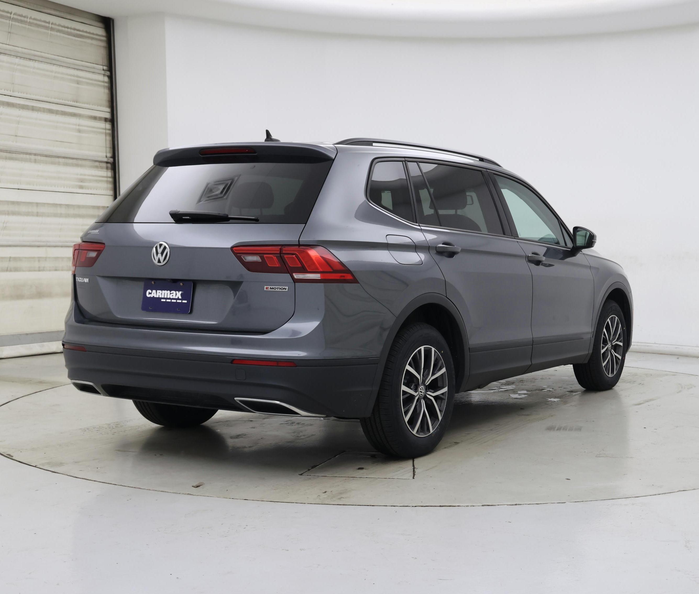 Thumbnail: 2021 Volkswagen Tiguan - 8