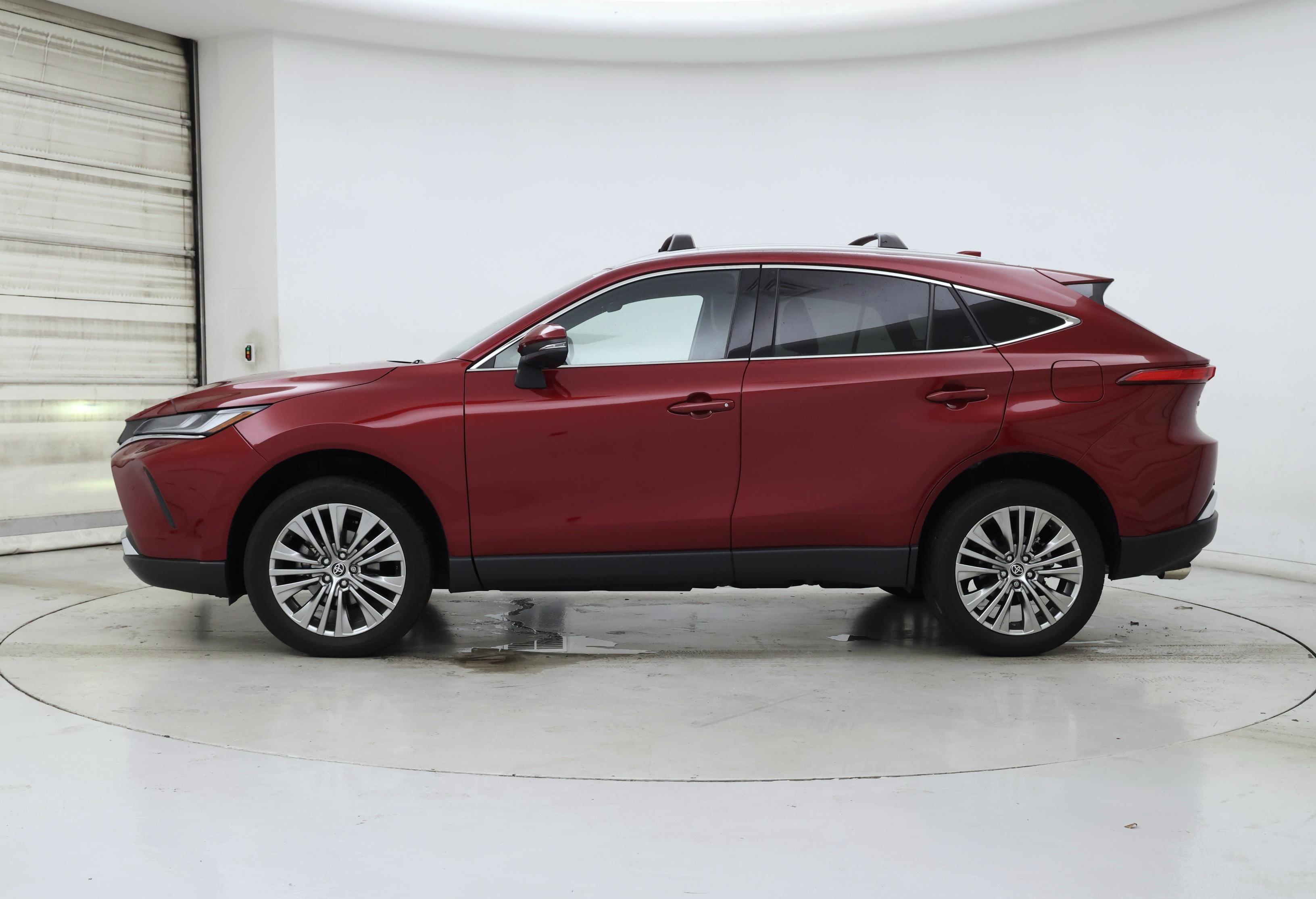 Thumbnail: 2023 Toyota Venza - 3