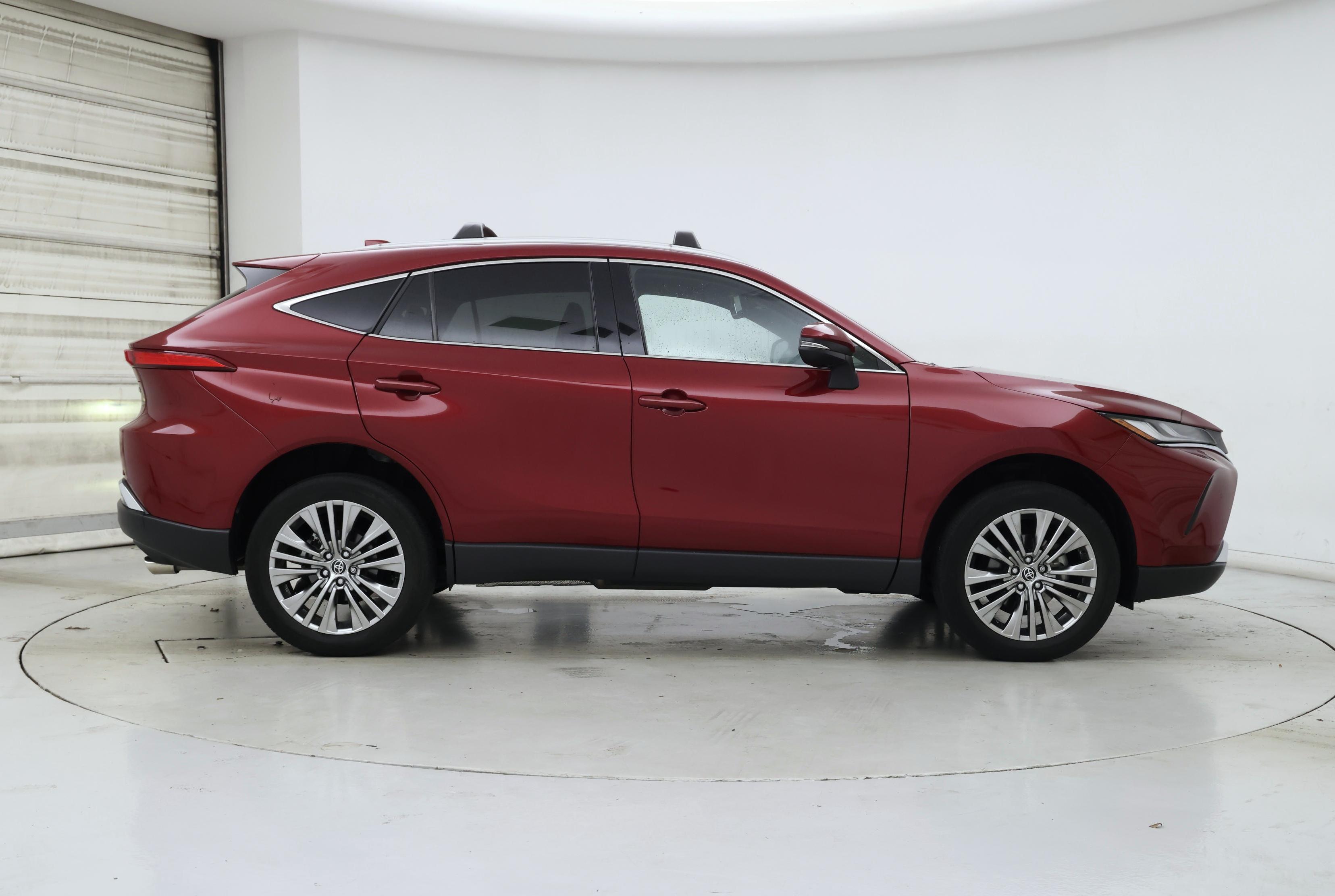 Thumbnail: 2023 Toyota Venza - 7