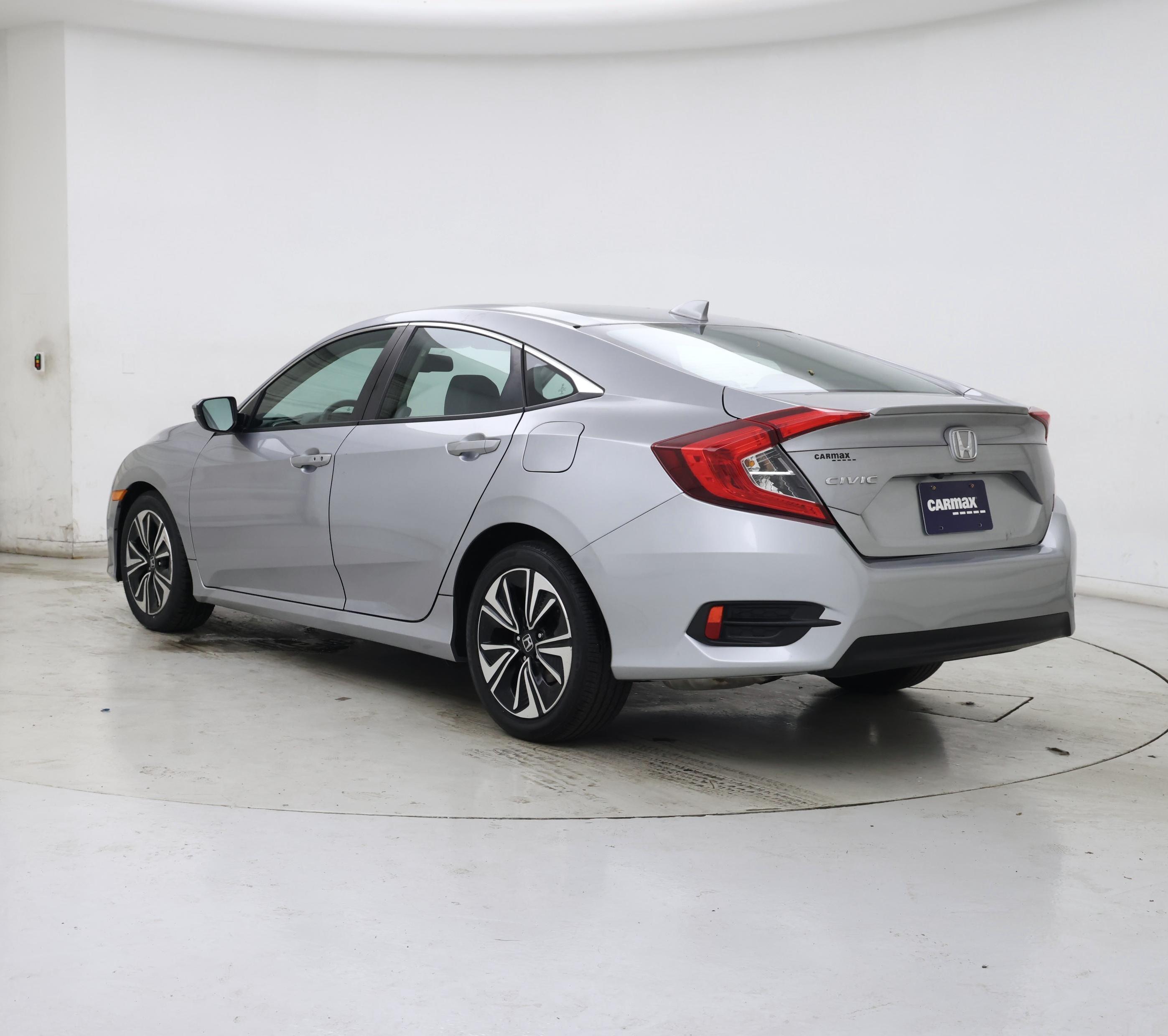 Thumbnail: 2017 Honda Civic - 2