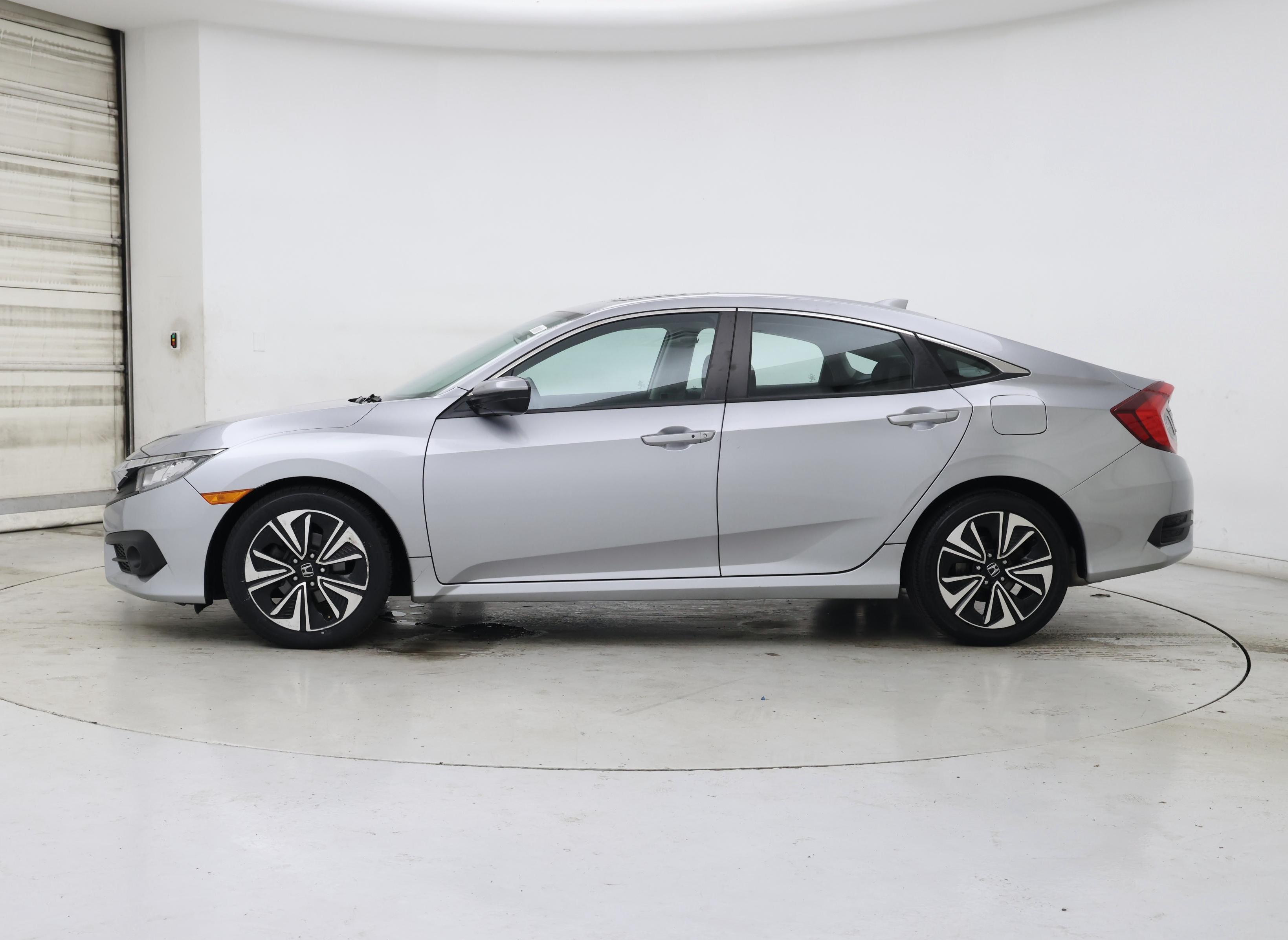 Thumbnail: 2017 Honda Civic - 3
