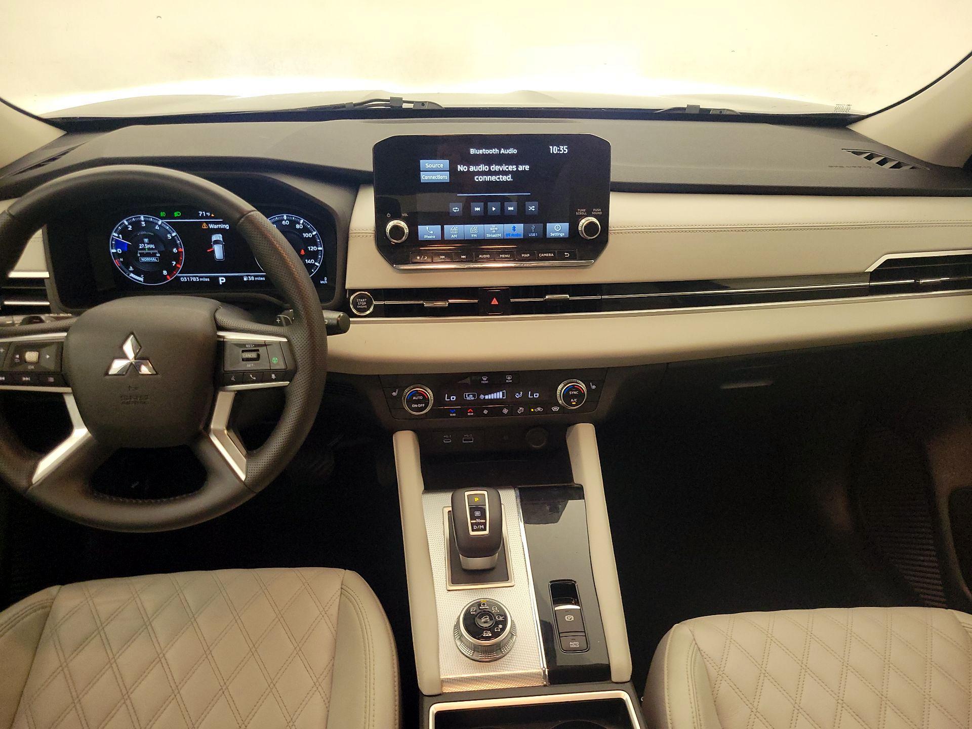 Thumbnail: 2022 Mitsubishi Outlander - 9