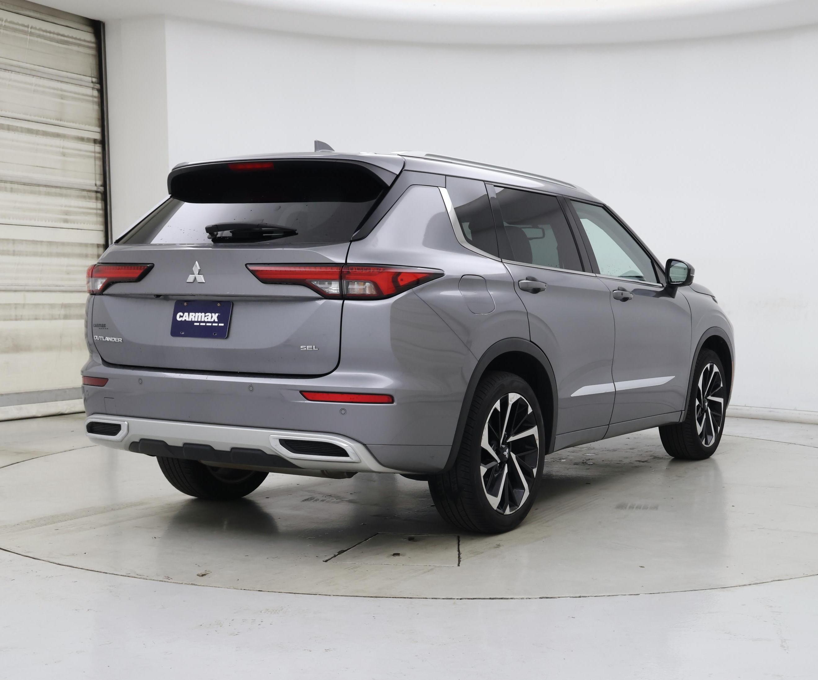 Thumbnail: 2022 Mitsubishi Outlander - 8