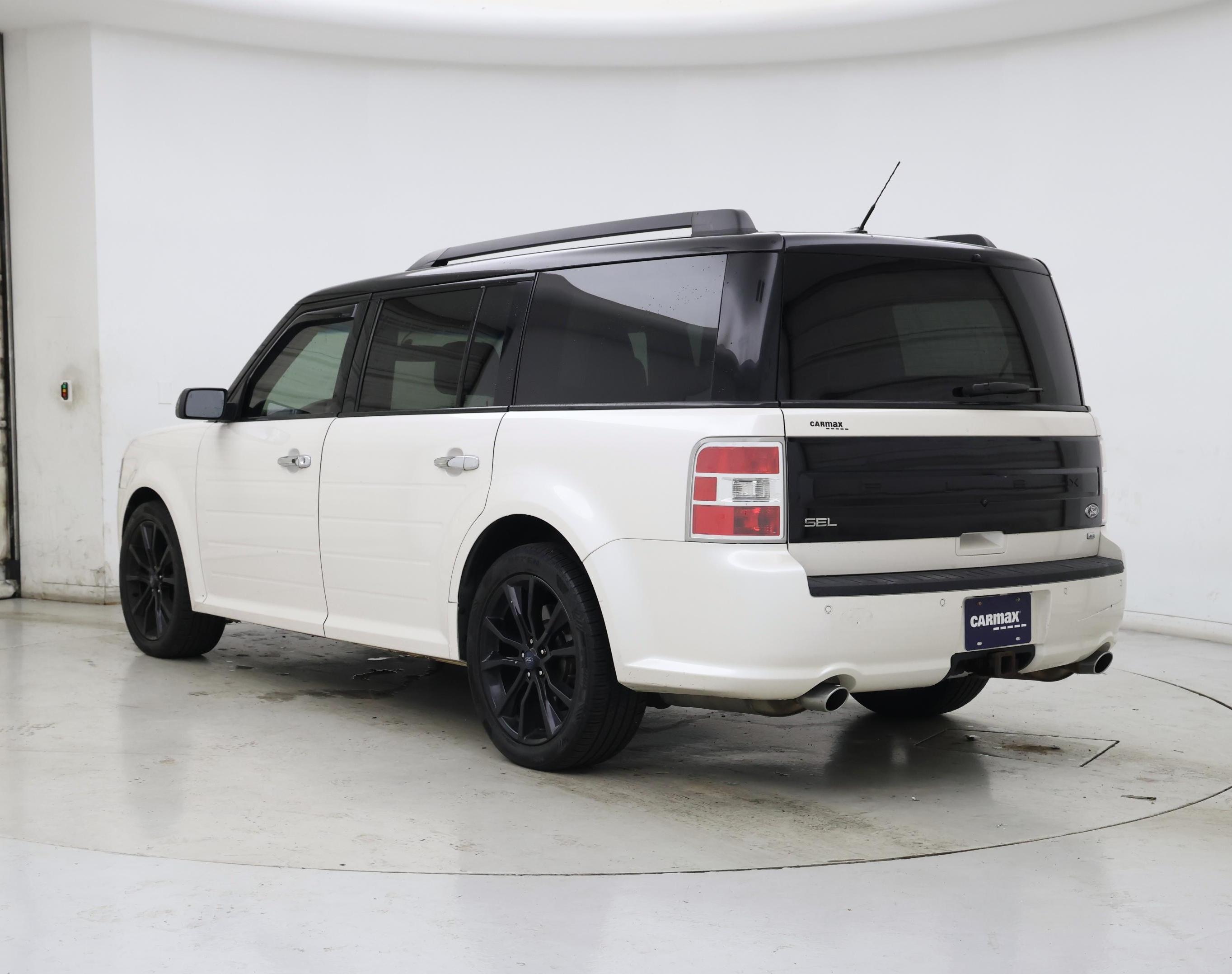 Thumbnail: 2017 Ford Flex - 2