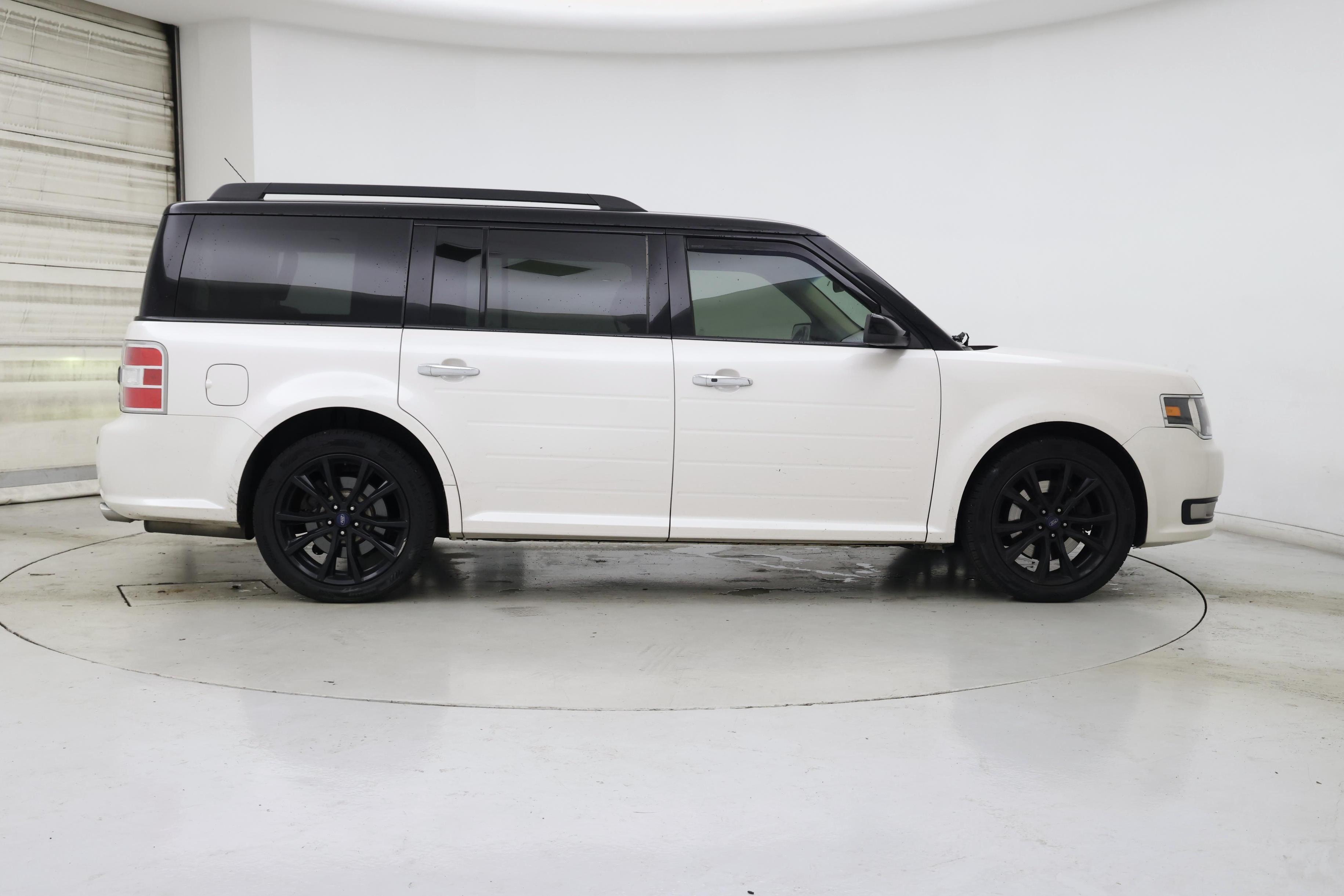 Thumbnail: 2017 Ford Flex - 7