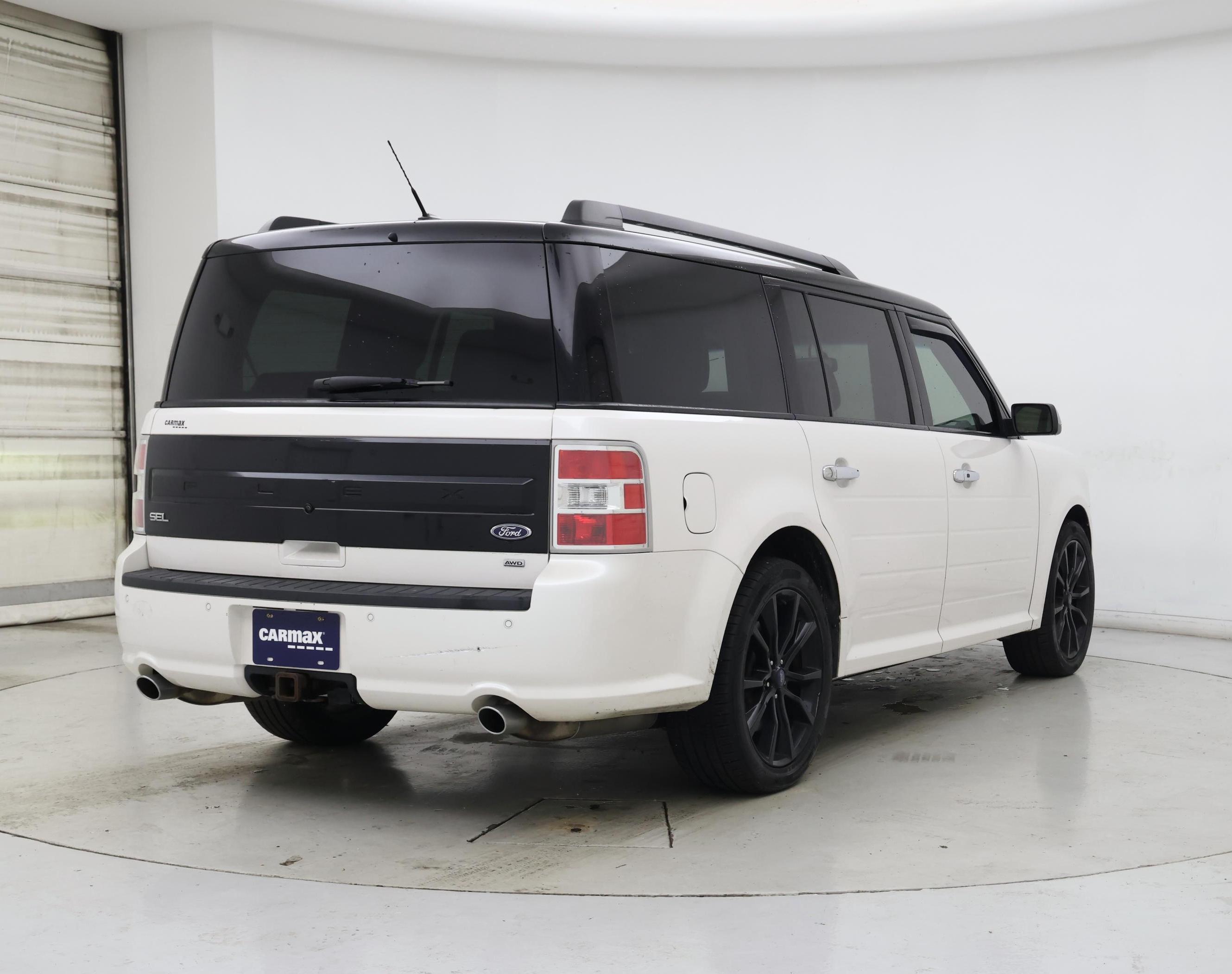 Thumbnail: 2017 Ford Flex - 8