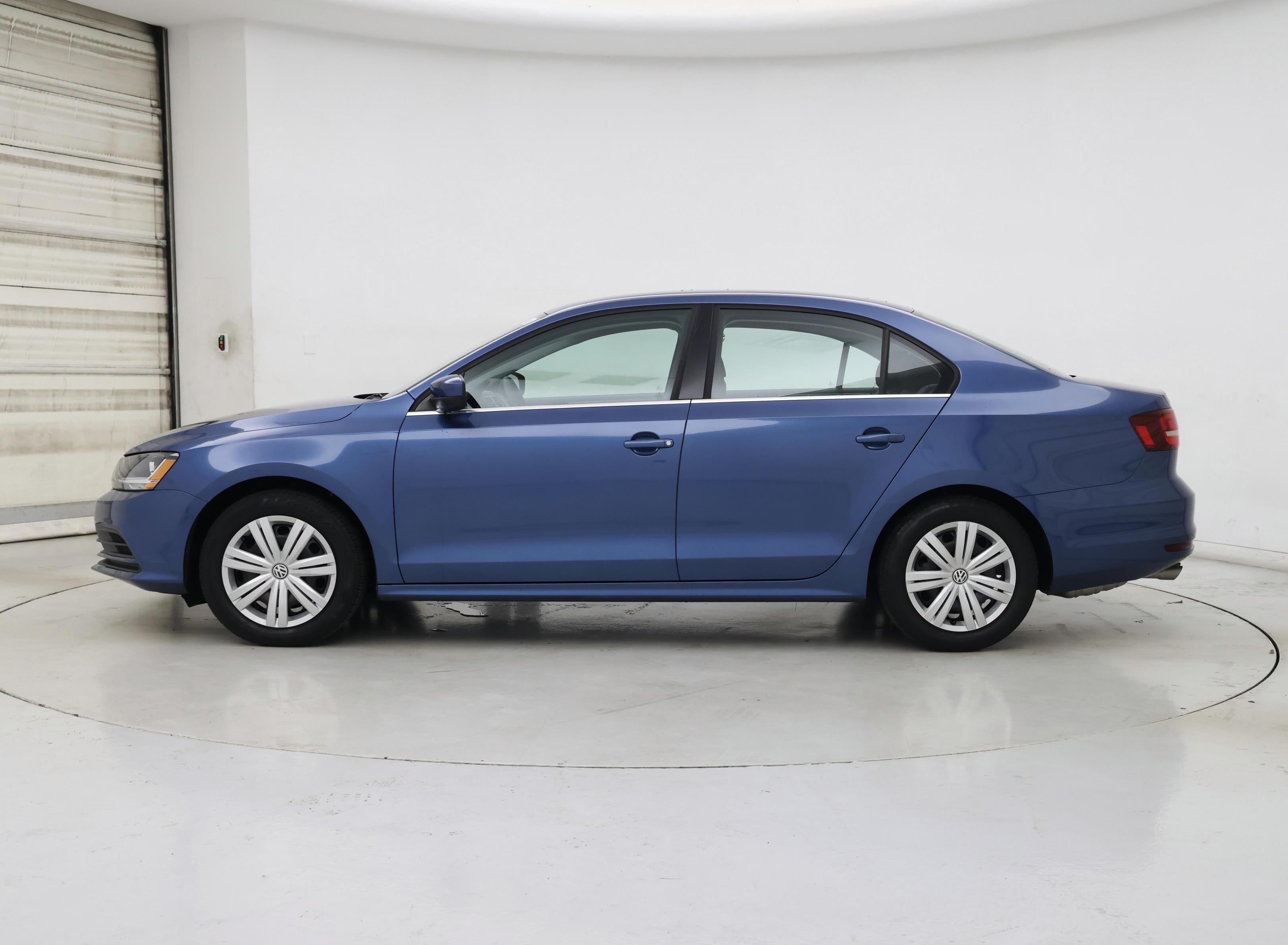 Thumbnail: 2017 Volkswagen Jetta - 3