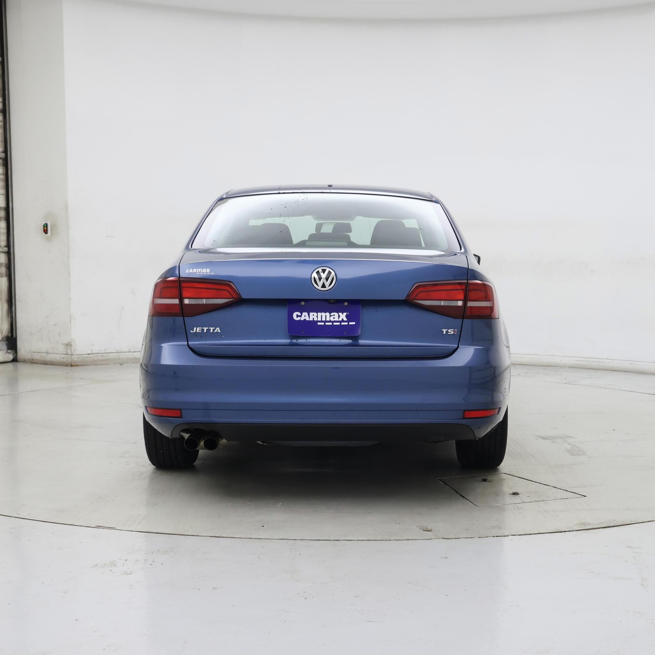 Thumbnail: 2017 Volkswagen Jetta - 6