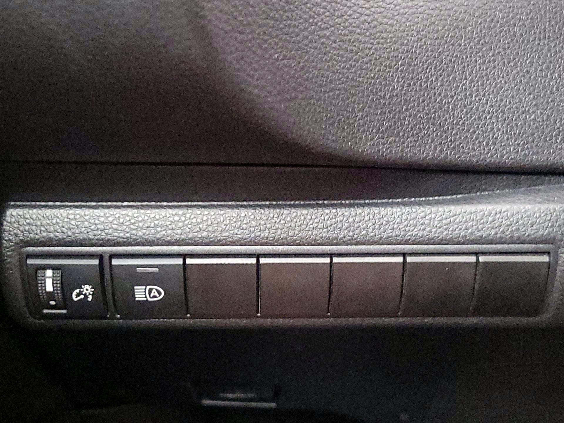 Thumbnail: 2024 Toyota Corolla - 13