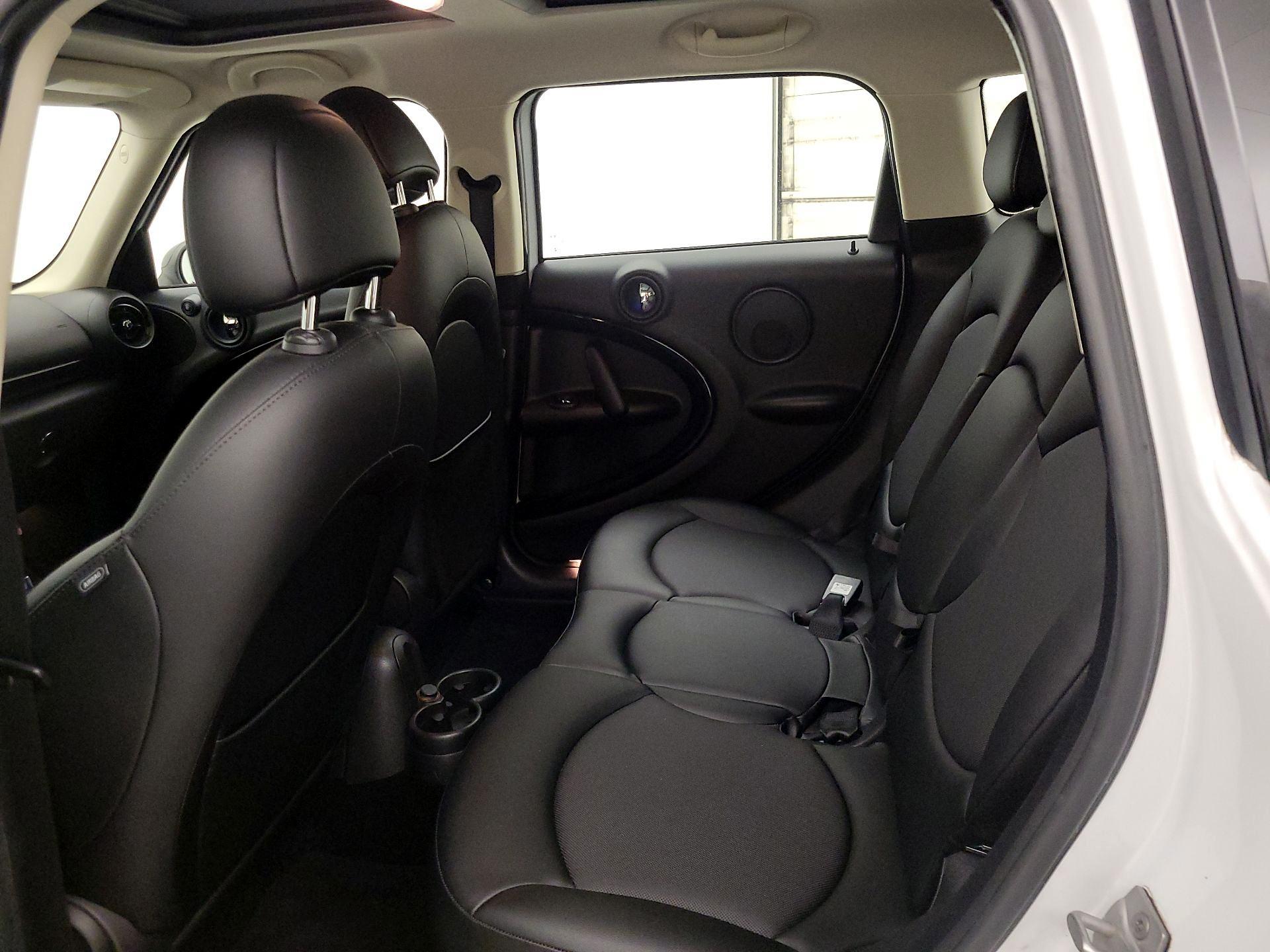 Thumbnail: 2016 MINI Cooper Countryman - 17