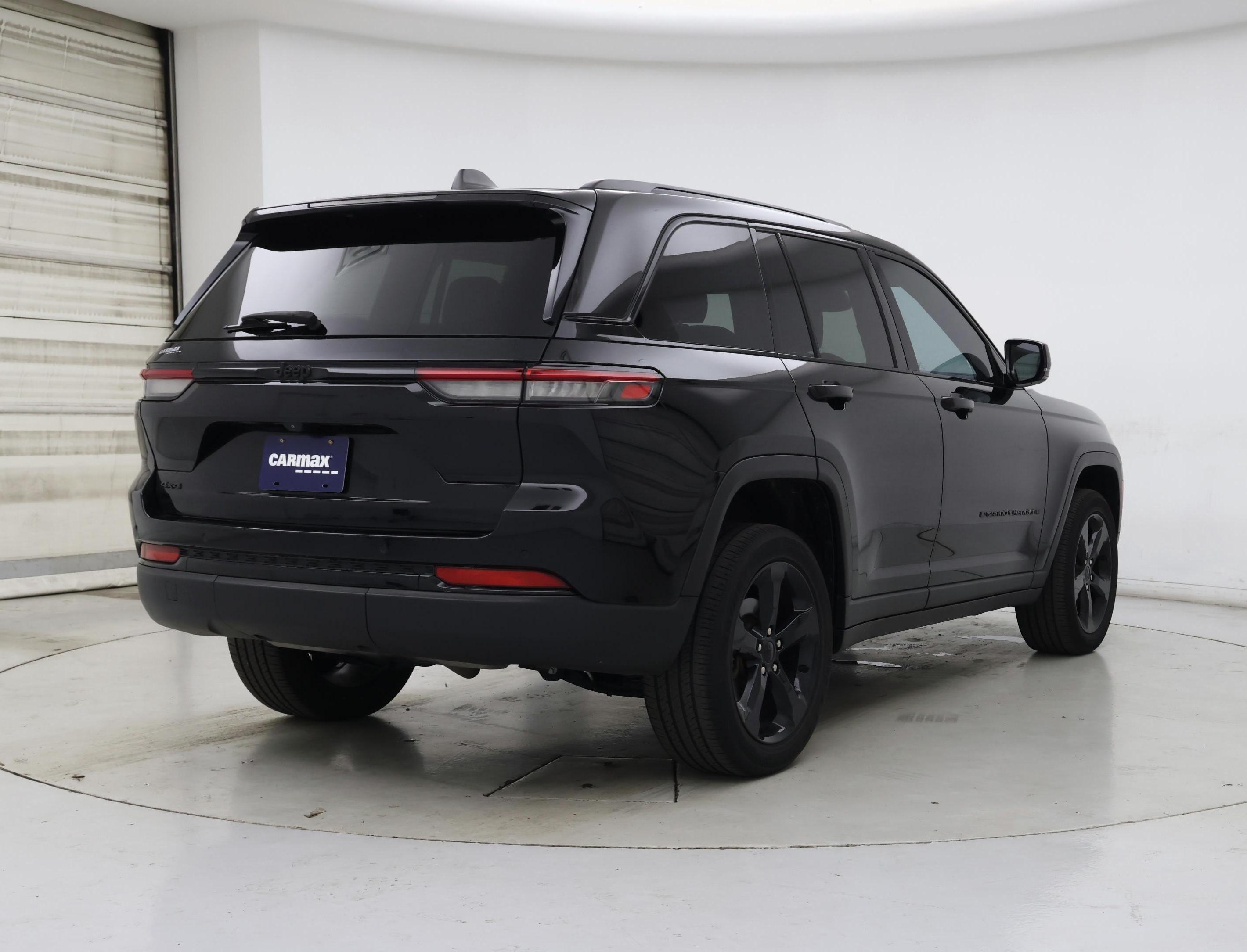 Thumbnail: 2022 Jeep Grand Cherokee - 8