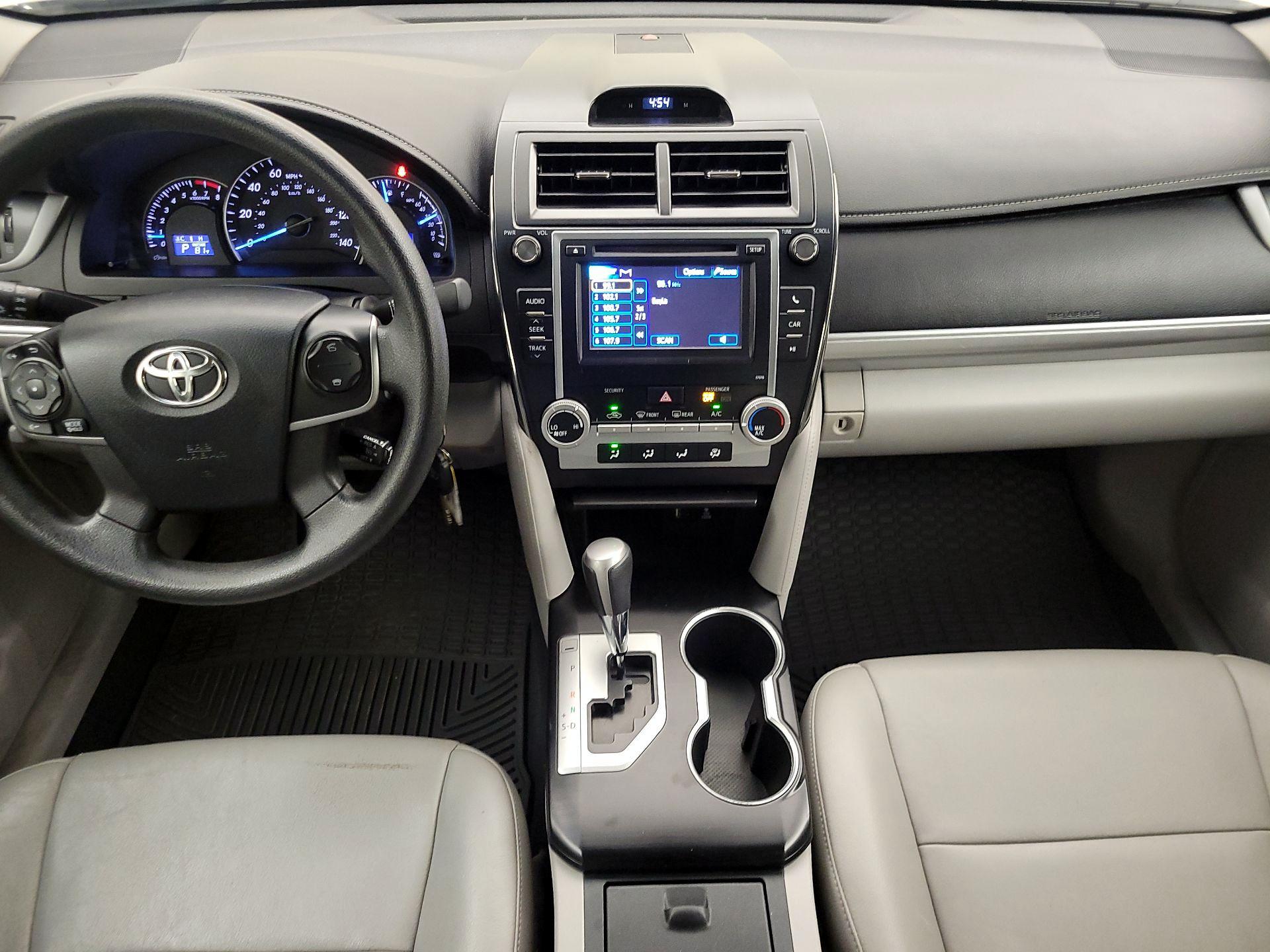 Thumbnail: 2014 Toyota Camry - 9