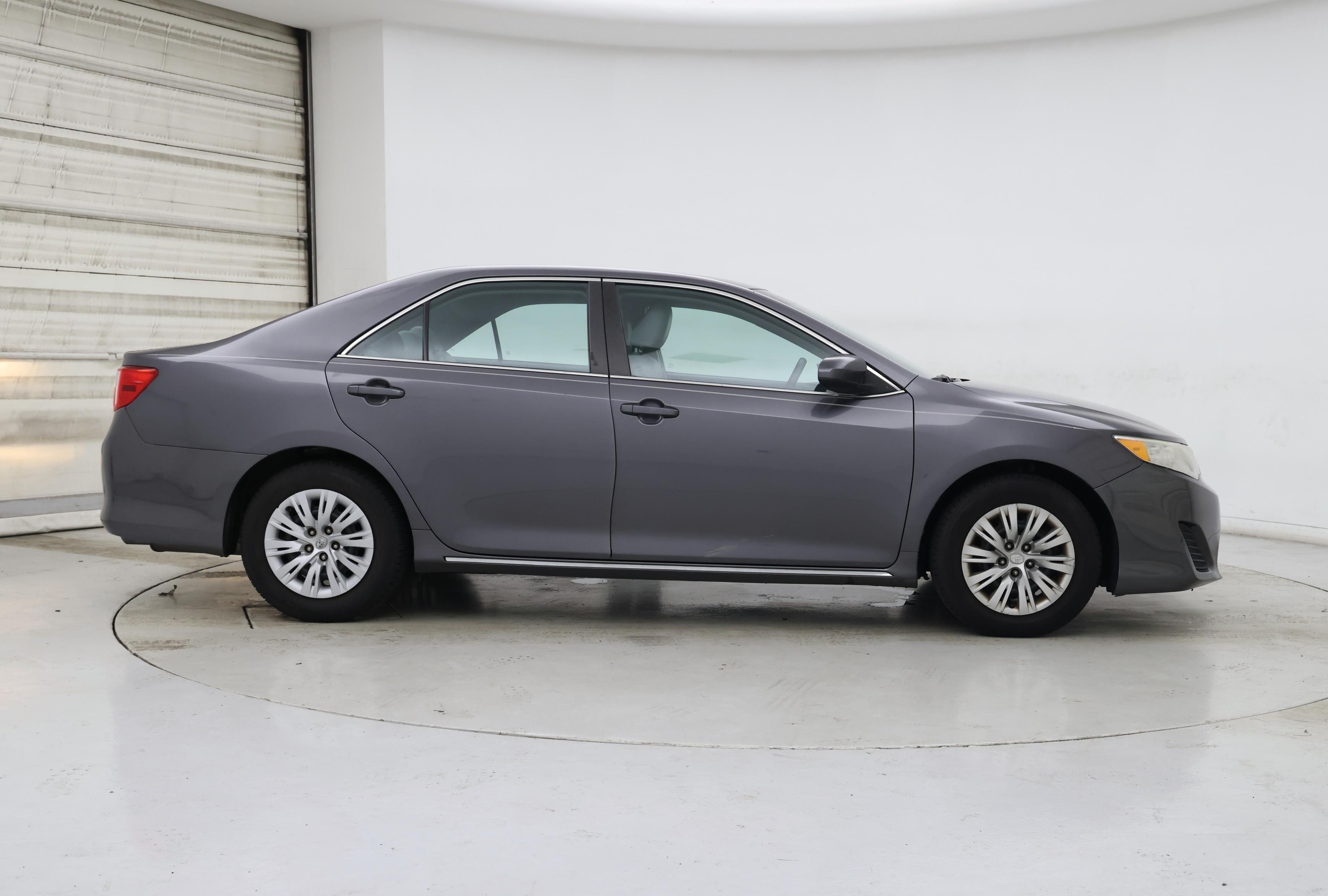 Thumbnail: 2014 Toyota Camry - 7