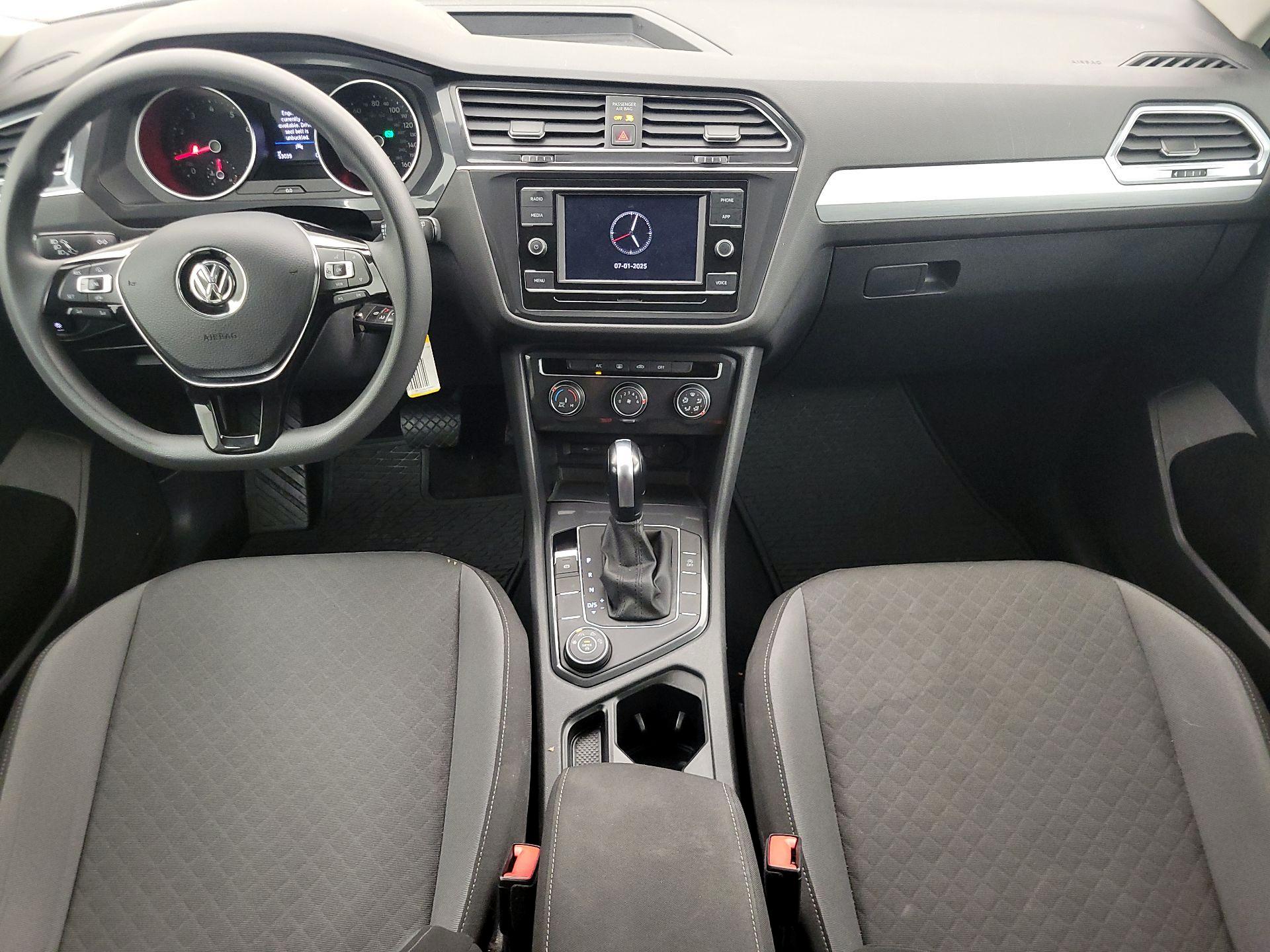 Thumbnail: 2020 Volkswagen Tiguan - 9