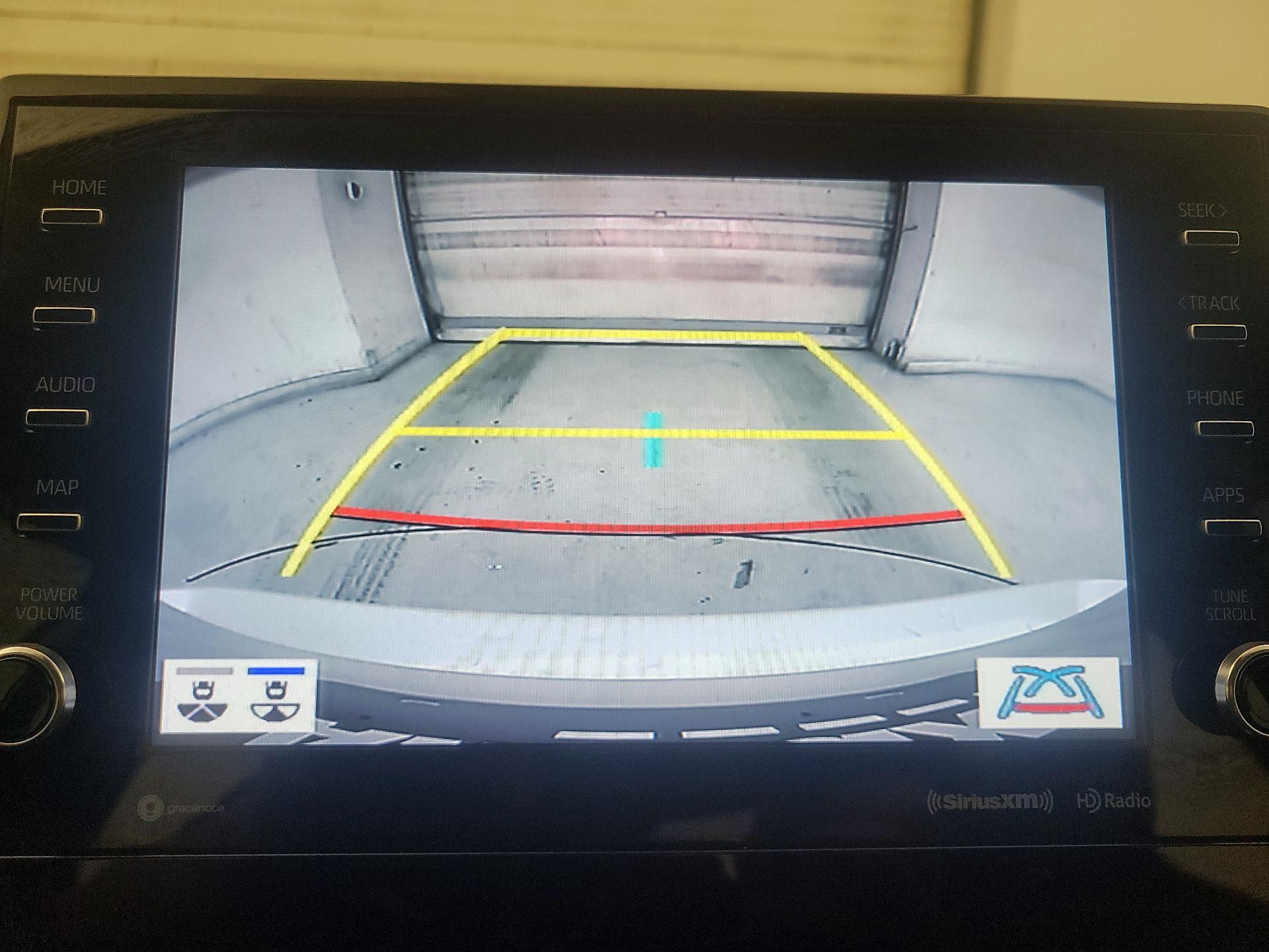 Thumbnail: 2021 Toyota Camry - 14