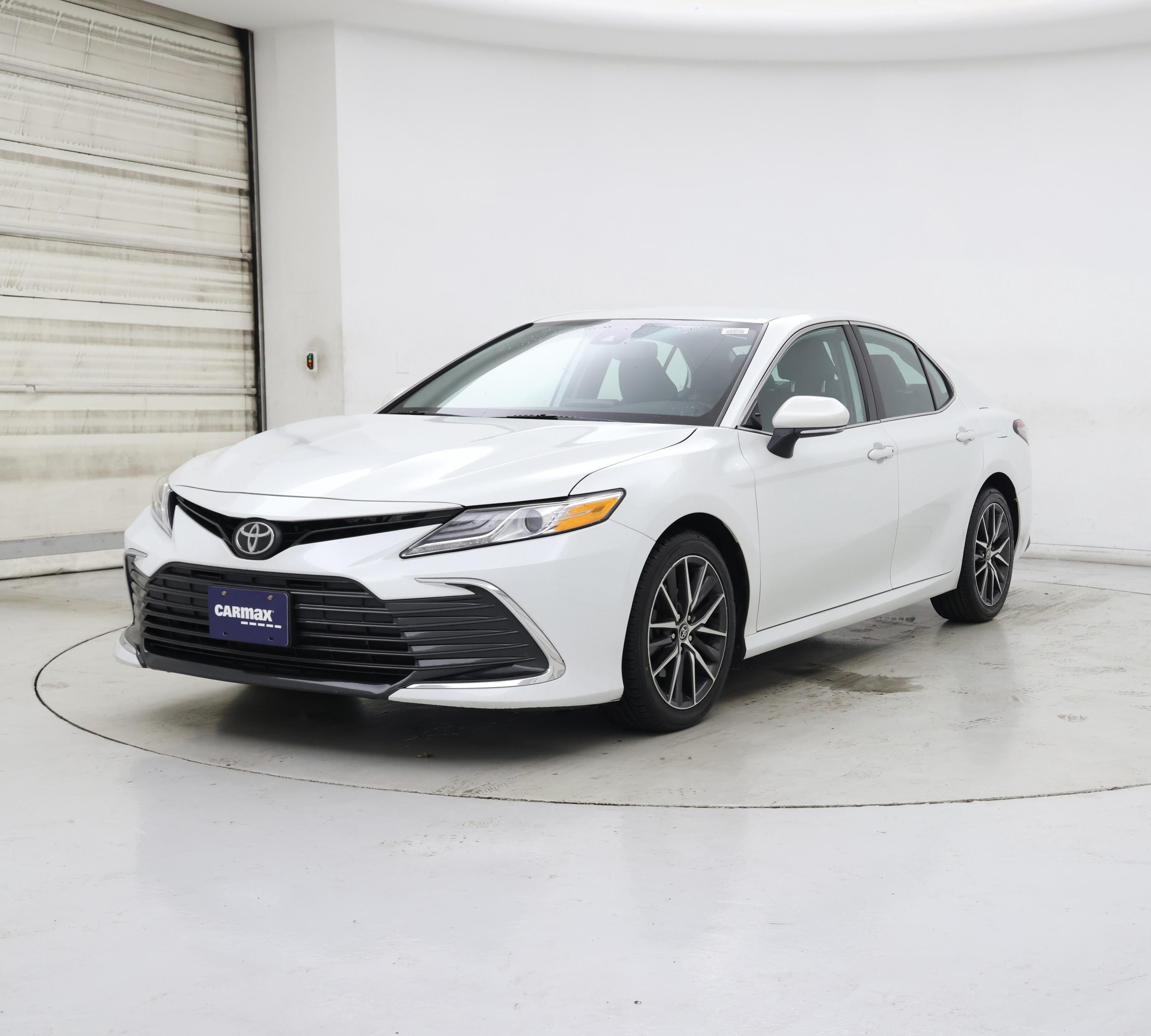 Thumbnail: 2021 Toyota Camry - 4