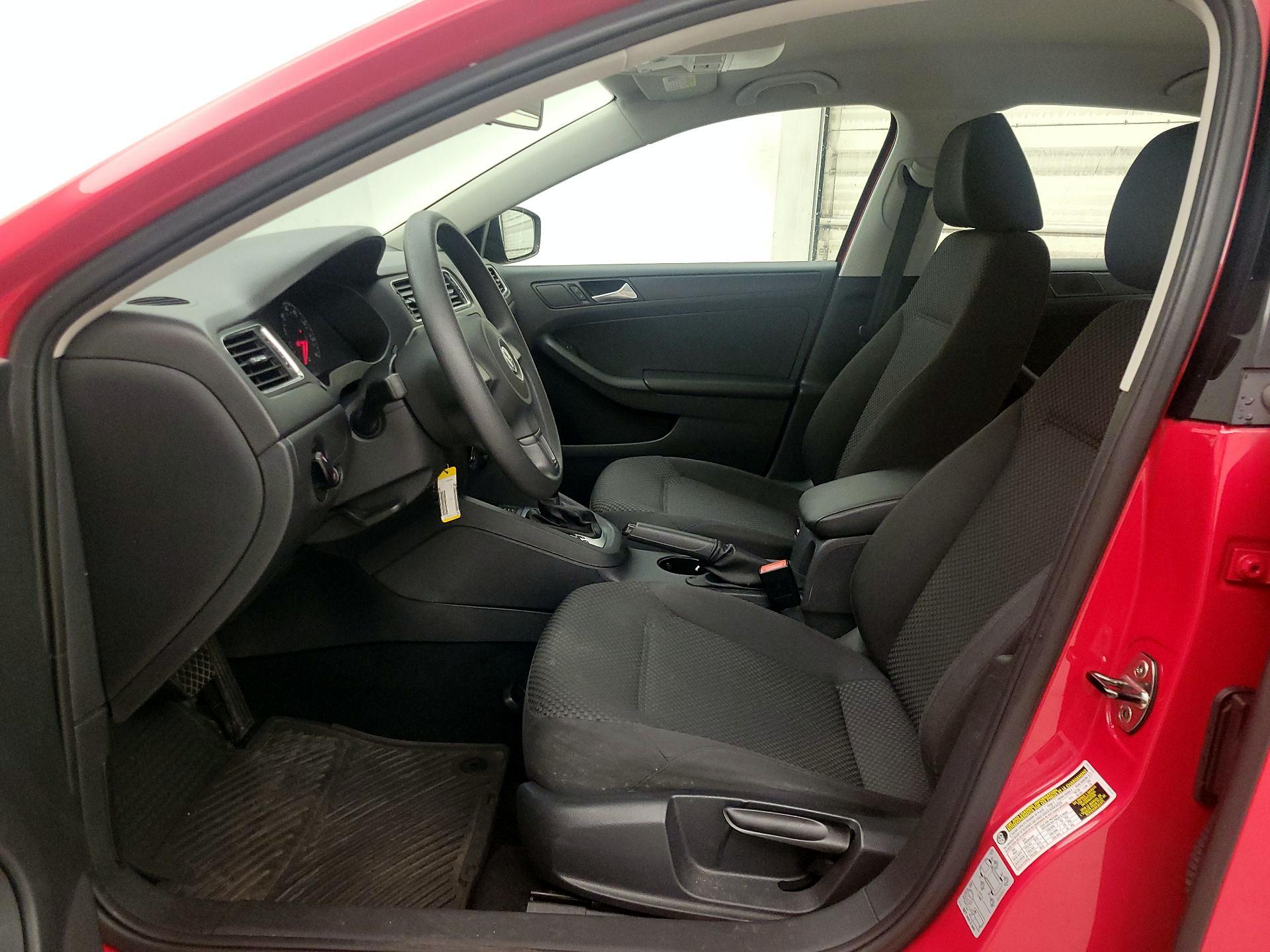 Thumbnail: 2014 Volkswagen Jetta - 11