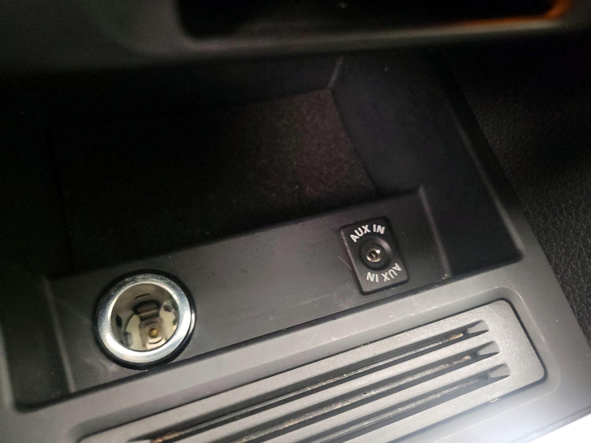 Thumbnail: 2014 Volkswagen Jetta - 17