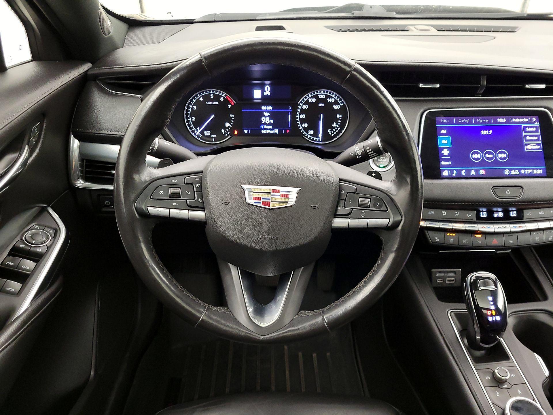 Thumbnail: 2020 Cadillac XT4 - 10