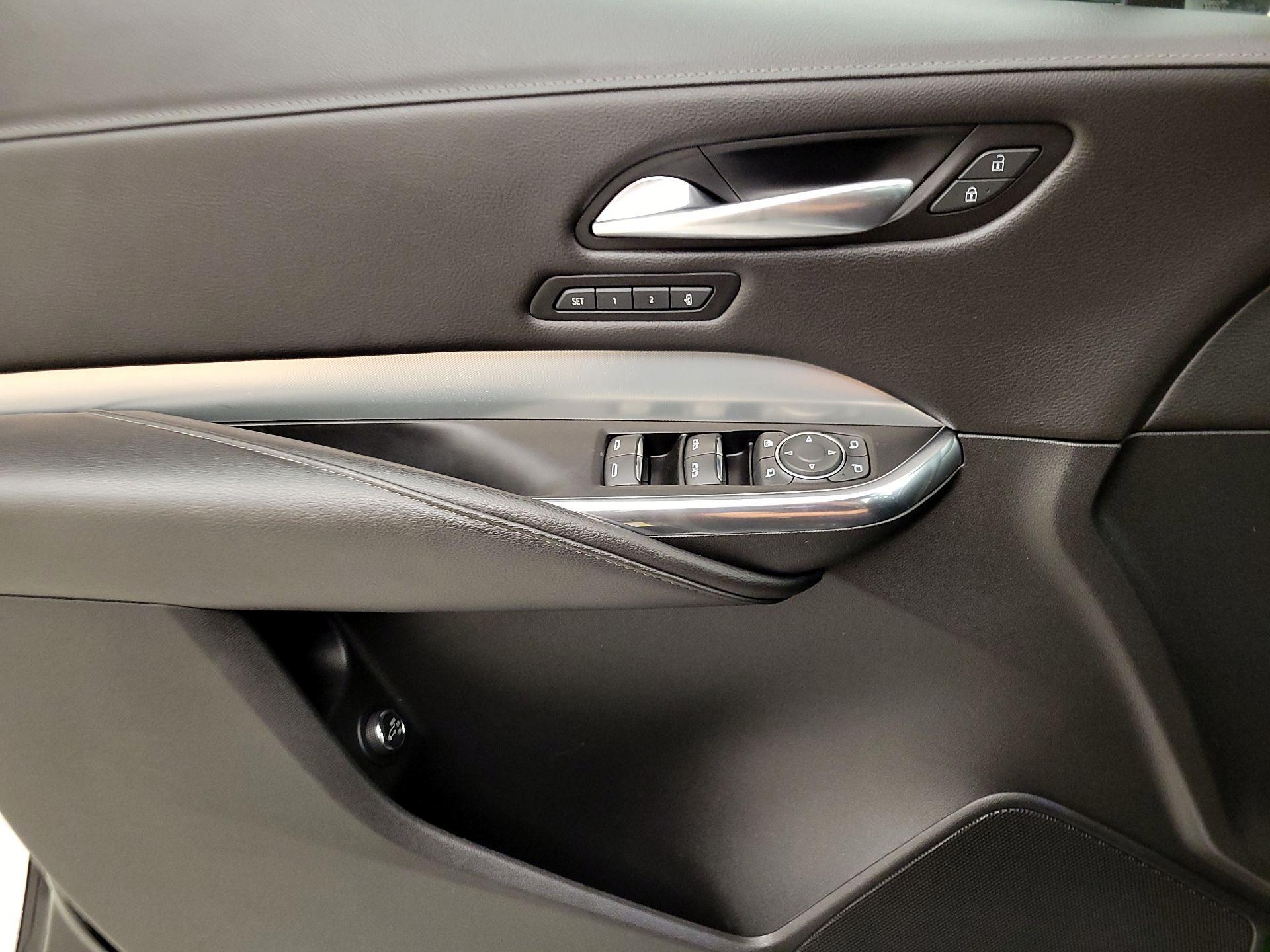 Thumbnail: 2020 Cadillac XT4 - 12