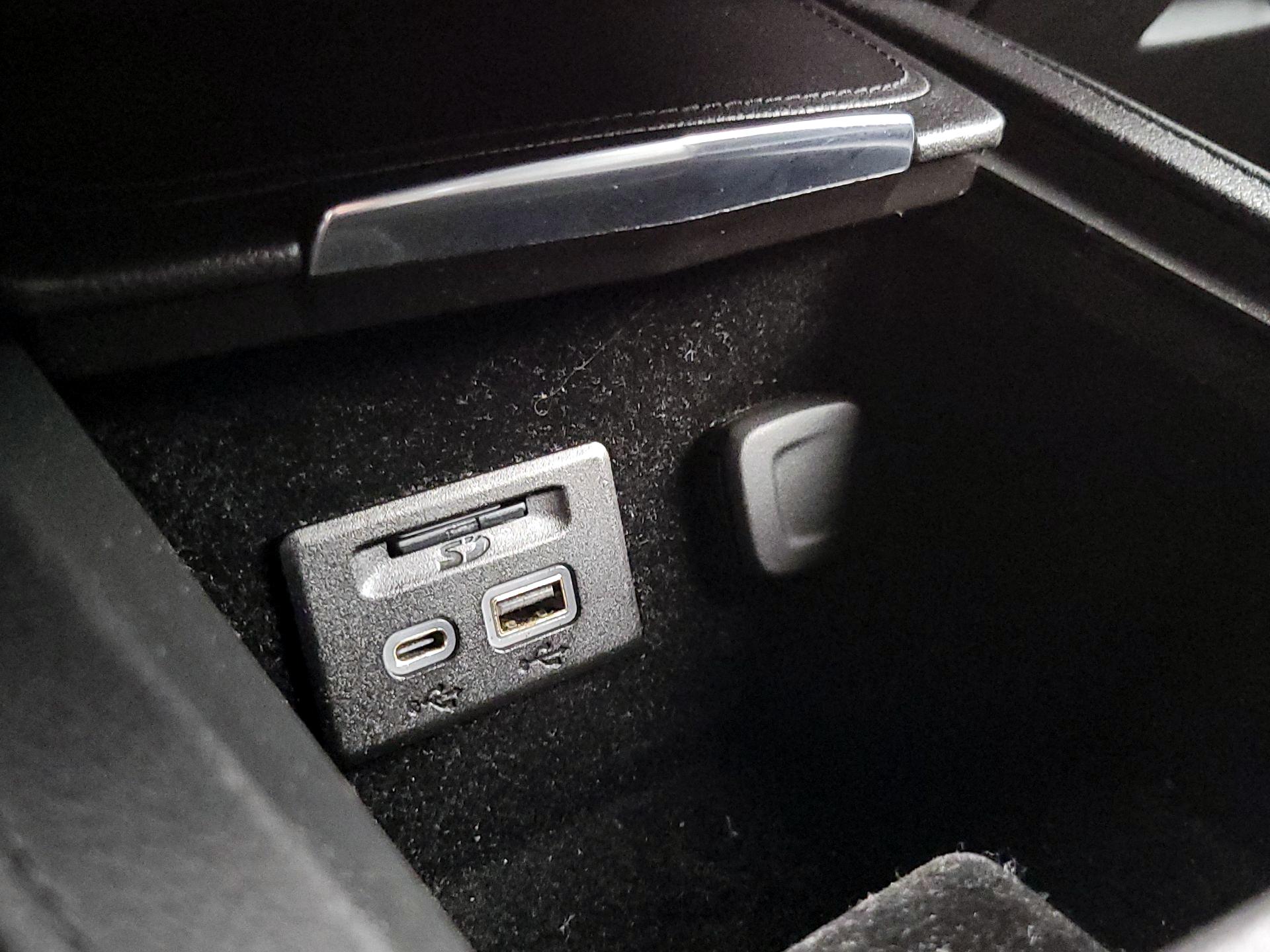 Thumbnail: 2020 Cadillac XT4 - 18