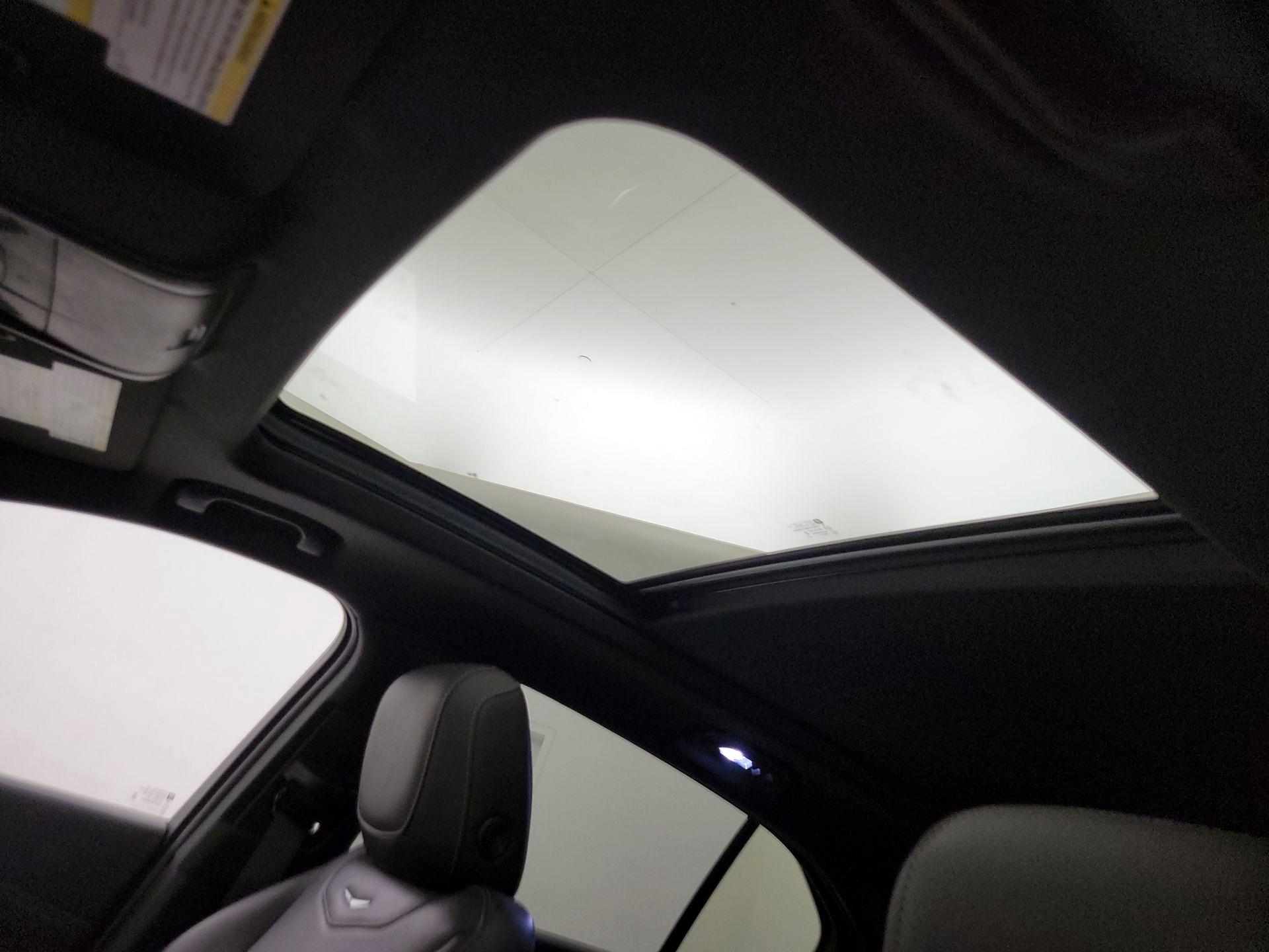 Thumbnail: 2020 Cadillac XT4 - 19