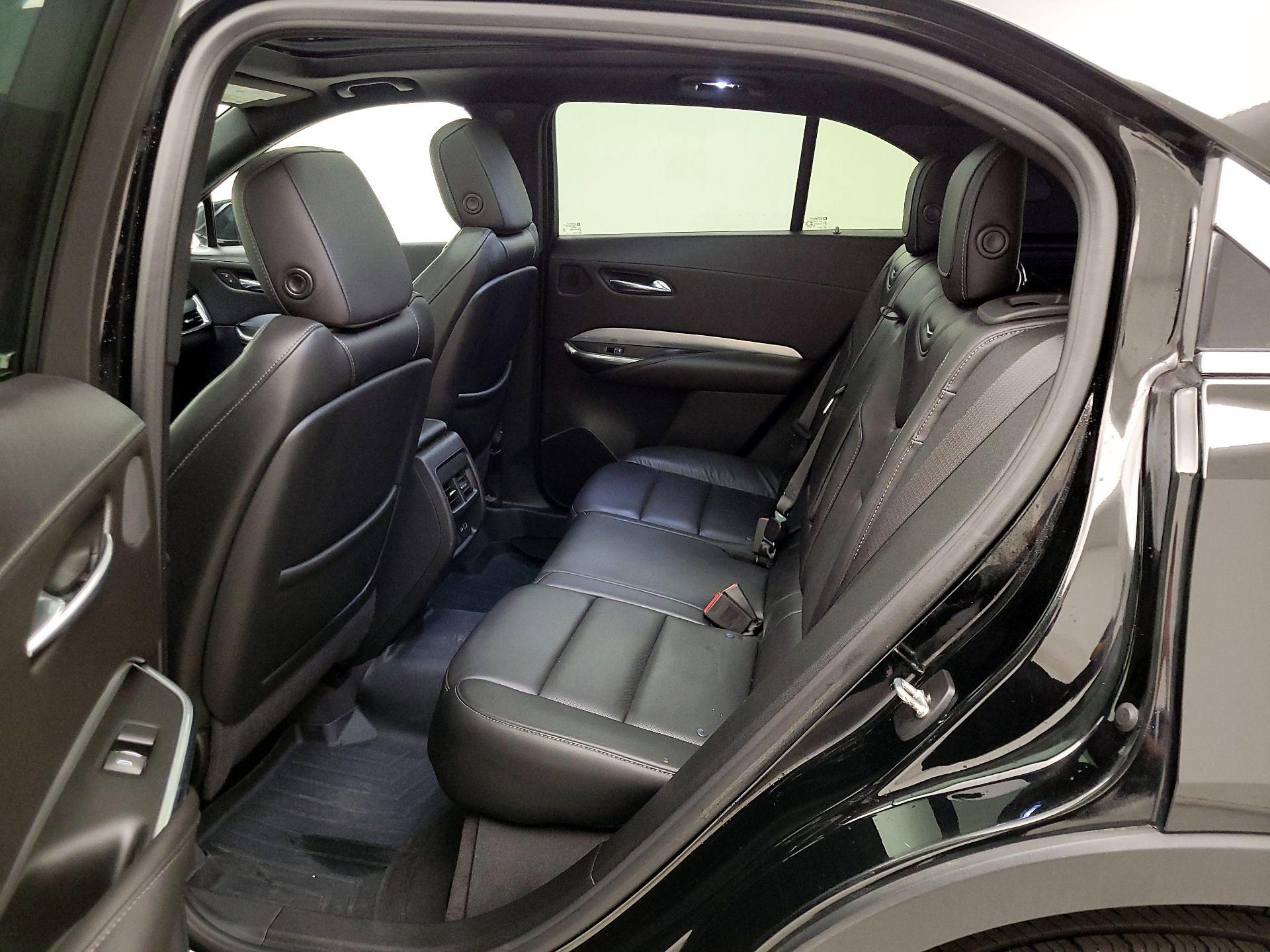 Thumbnail: 2020 Cadillac XT4 - 20