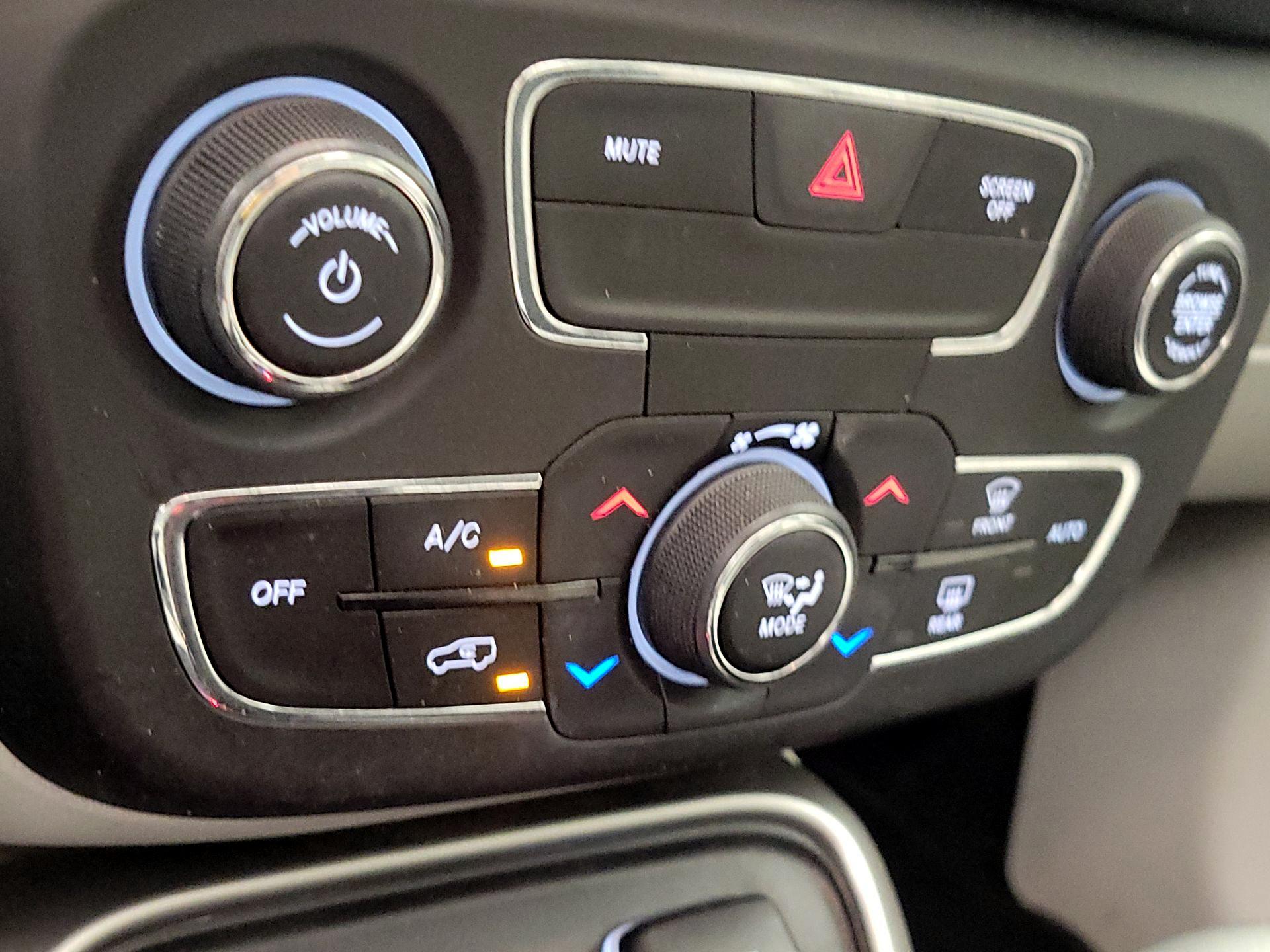 Thumbnail: 2019 Jeep Compass - 16