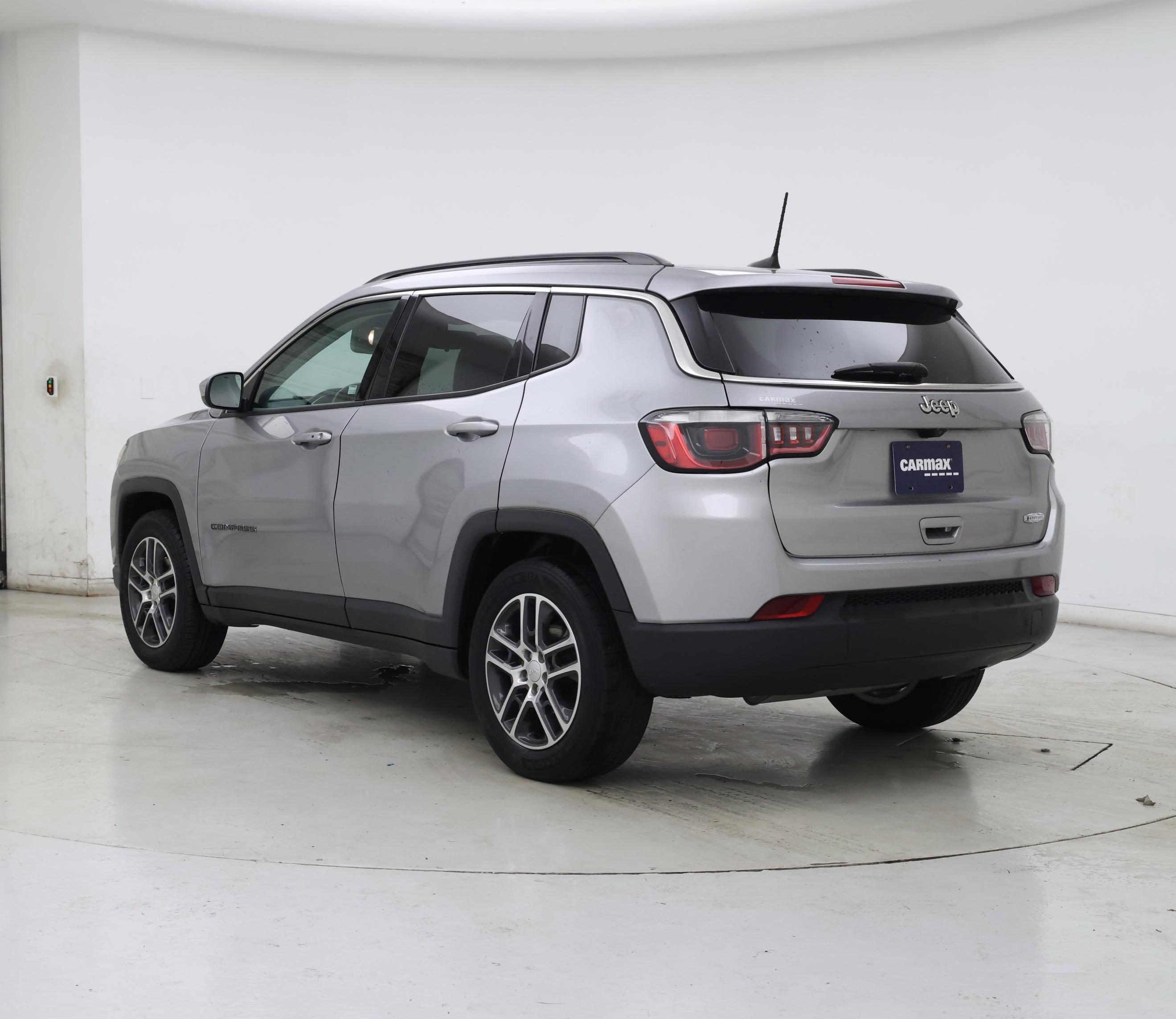 Thumbnail: 2019 Jeep Compass - 2