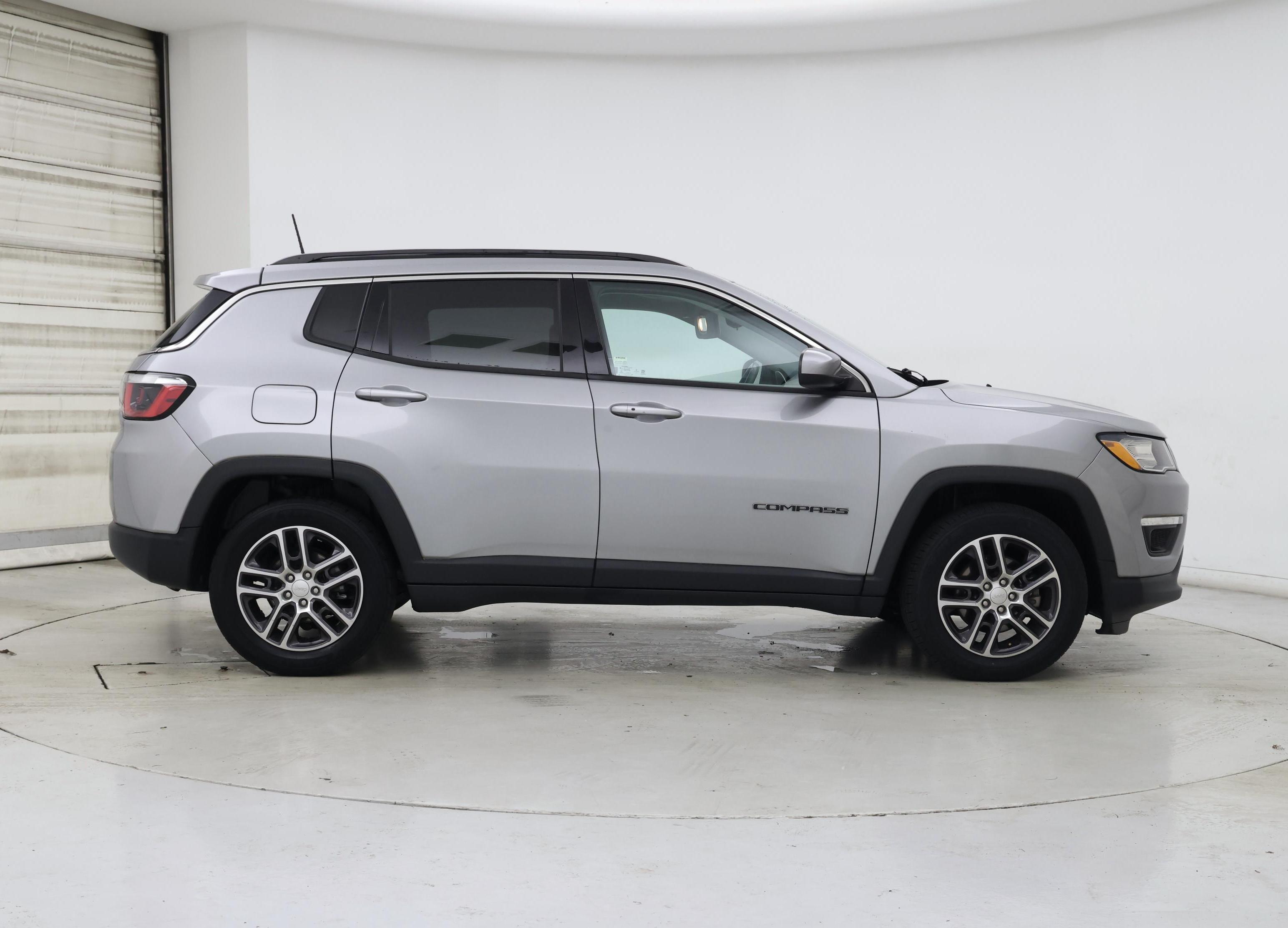 Thumbnail: 2019 Jeep Compass - 7